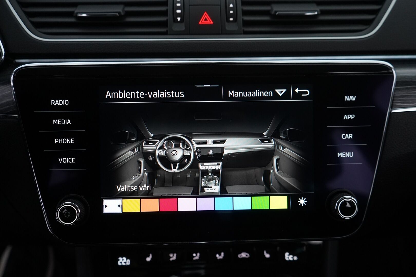 Skoda Superb 2020 Combi 1,4 TSI PHEV Style iV DSG Autom * ACC / 360 Kamera / Skoda Crystal Lighting /  Digimittaristo / KeyLess * - Kahdet renkaat / Viimeisin huolto 6 / 25 / Super varusteet!