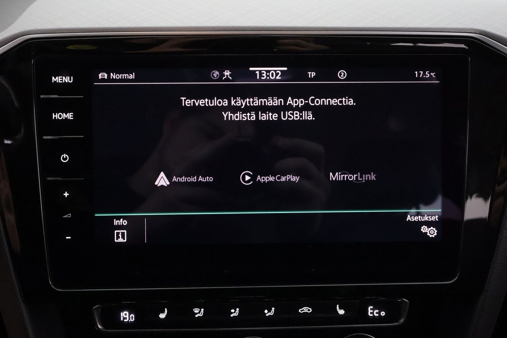 Volkswagen Passat 2020 Variant GTE Plug-In Hybrid 160 kW DSG - | ACC | Webasto | Koukku | IQ-Light | Ergo comofrt Istuin | P.Kamera | Puolinahat | Ratinlämmitys | Merkkihuollettu | Kahdet Renkaat |