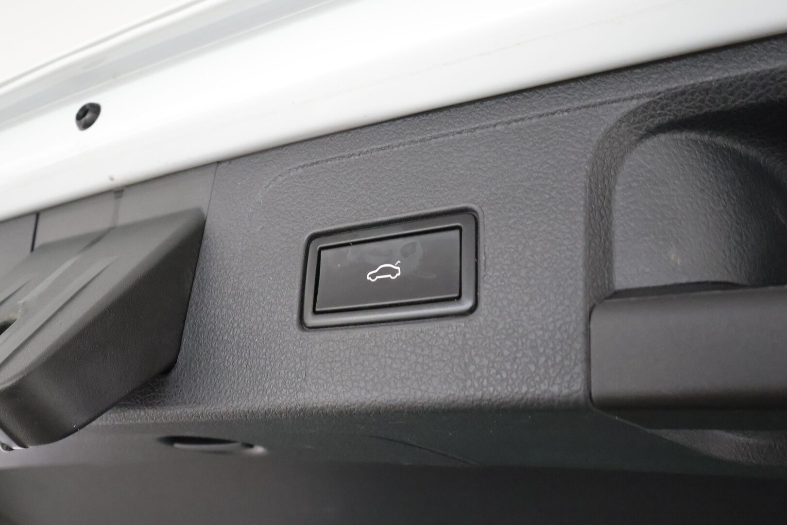 Volkswagen Passat 2020 Variant GTE Plug-In Hybrid 160 kW DSG - | ACC | Webasto | Koukku | IQ-Light | Ergo comofrt Istuin | P.Kamera | Puolinahat | Ratinlämmitys | Merkkihuollettu | Kahdet Renkaat |