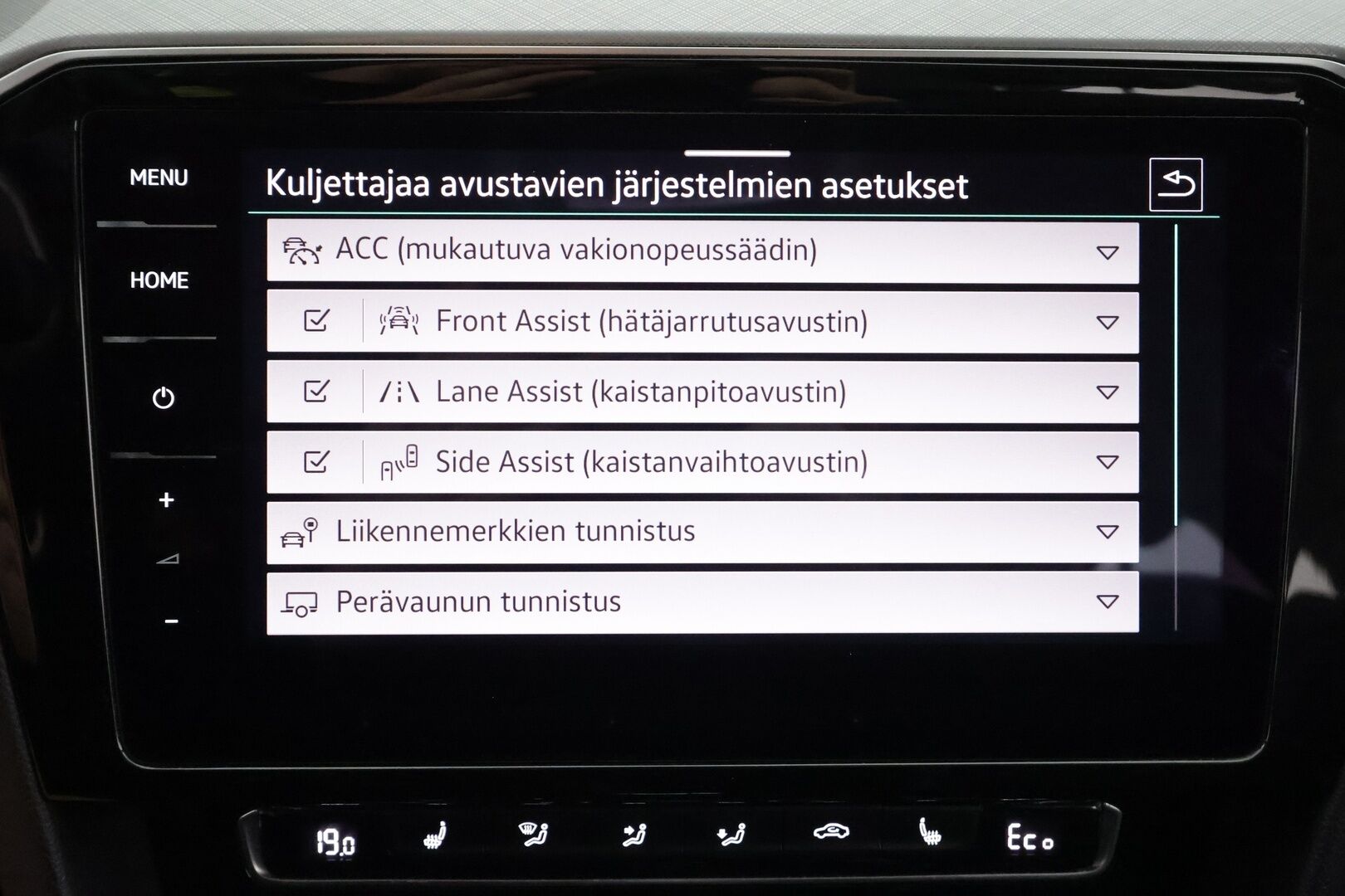 Volkswagen Passat 2020 Variant GTE Plug-In Hybrid 160 kW DSG - | ACC | Webasto | Koukku | IQ-Light | Ergo comofrt Istuin | P.Kamera | Puolinahat | Ratinlämmitys | Merkkihuollettu | Kahdet Renkaat |