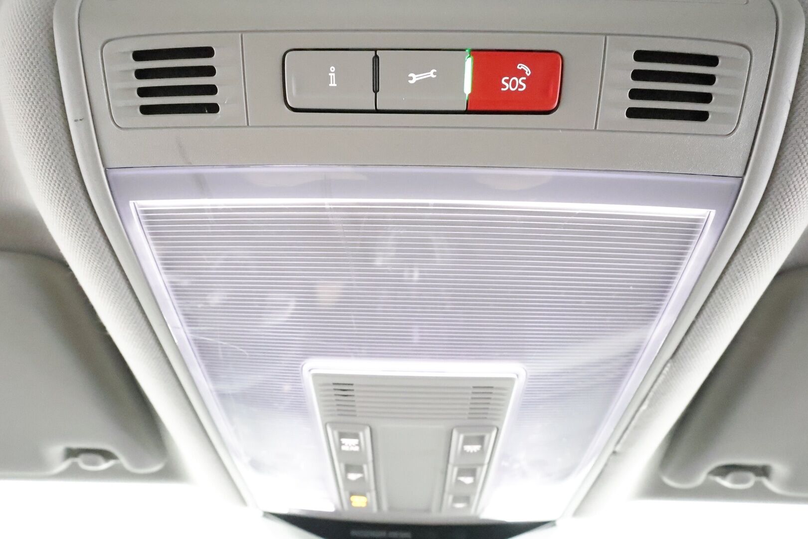 Volkswagen Passat 2020 Variant GTE Plug-In Hybrid 160 kW DSG - | ACC | Webasto | Koukku | IQ-Light | Ergo comofrt Istuin | P.Kamera | Puolinahat | Ratinlämmitys | Merkkihuollettu | Kahdet Renkaat |