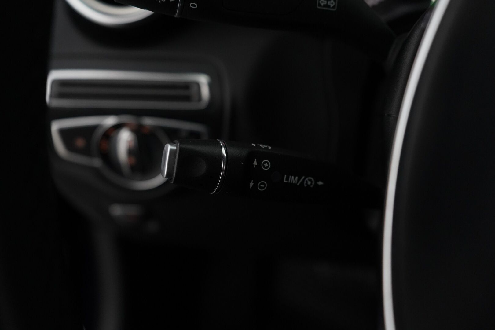 Mercedes-Benz GLC 2017 350 e Coupé 4Matic A Premium Business AMG *ACC / Sport-nahat / ILS-Ledit / Kamera / Navi* - Kahdet vanteet / AMG / Juuri huollettu