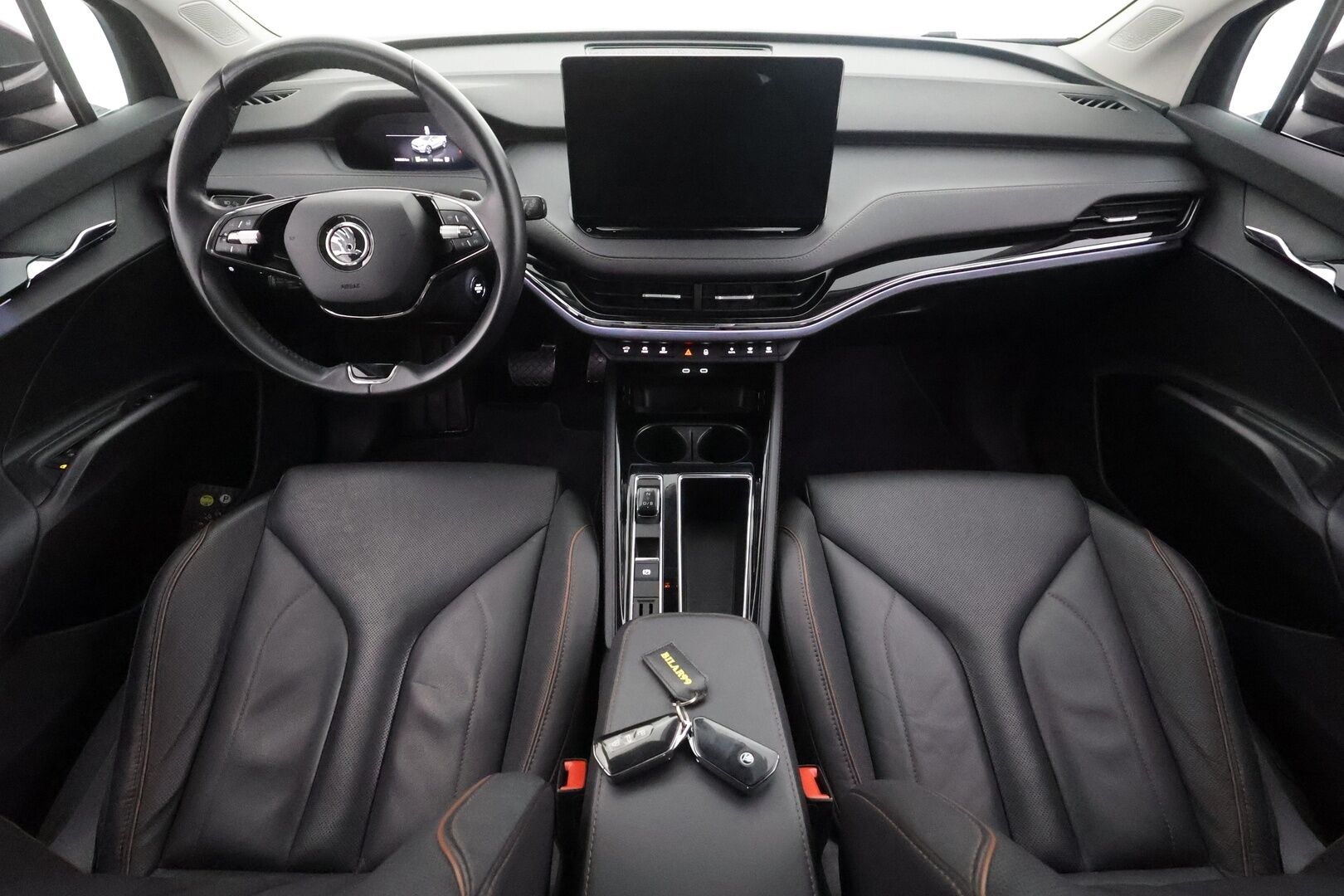 Skoda Enyaq 2022 80x 4x4 iV - | ACC | ILP | Koukku | Muistipenkki | Nahkaverhoilu | P.kamera | Lane Assist | Side Assist | Keyless | Ambient | Lämm. ratti | 1-om suomiauto |