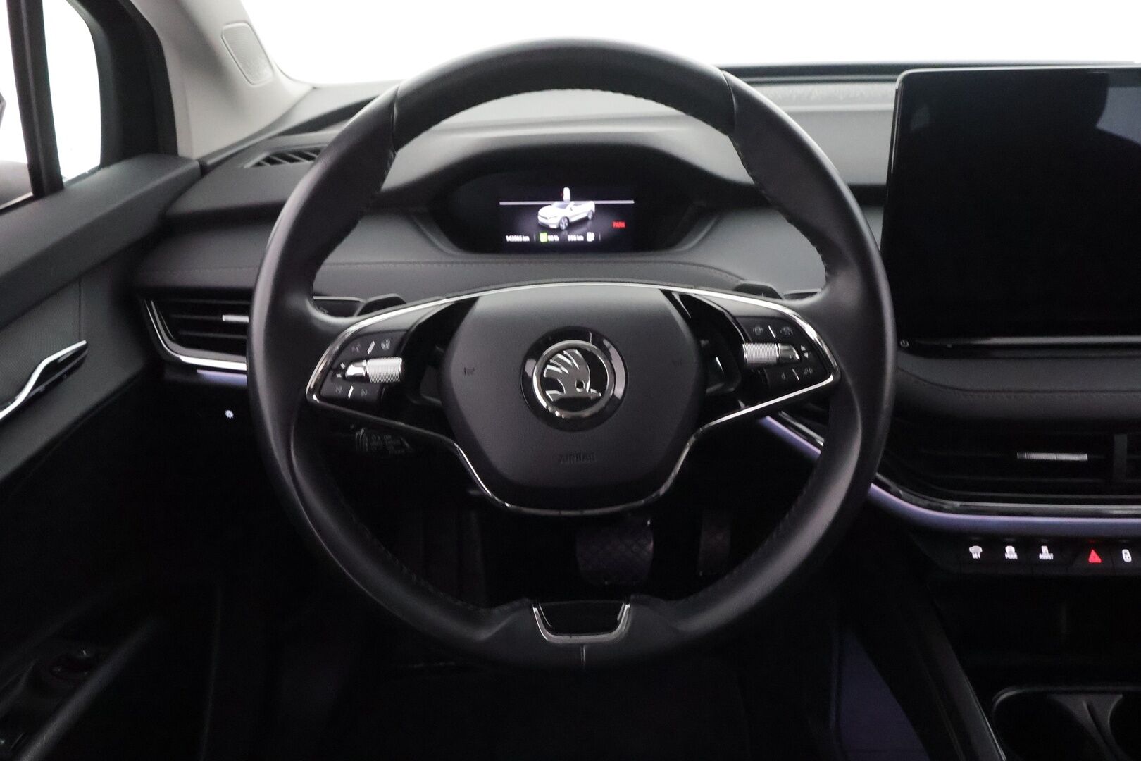 Skoda Enyaq 2022 80x 4x4 iV - | ACC | ILP | Koukku | Muistipenkki | Nahkaverhoilu | P.kamera | Lane Assist | Side Assist | Keyless | Ambient | Lämm. ratti | 1-om suomiauto |