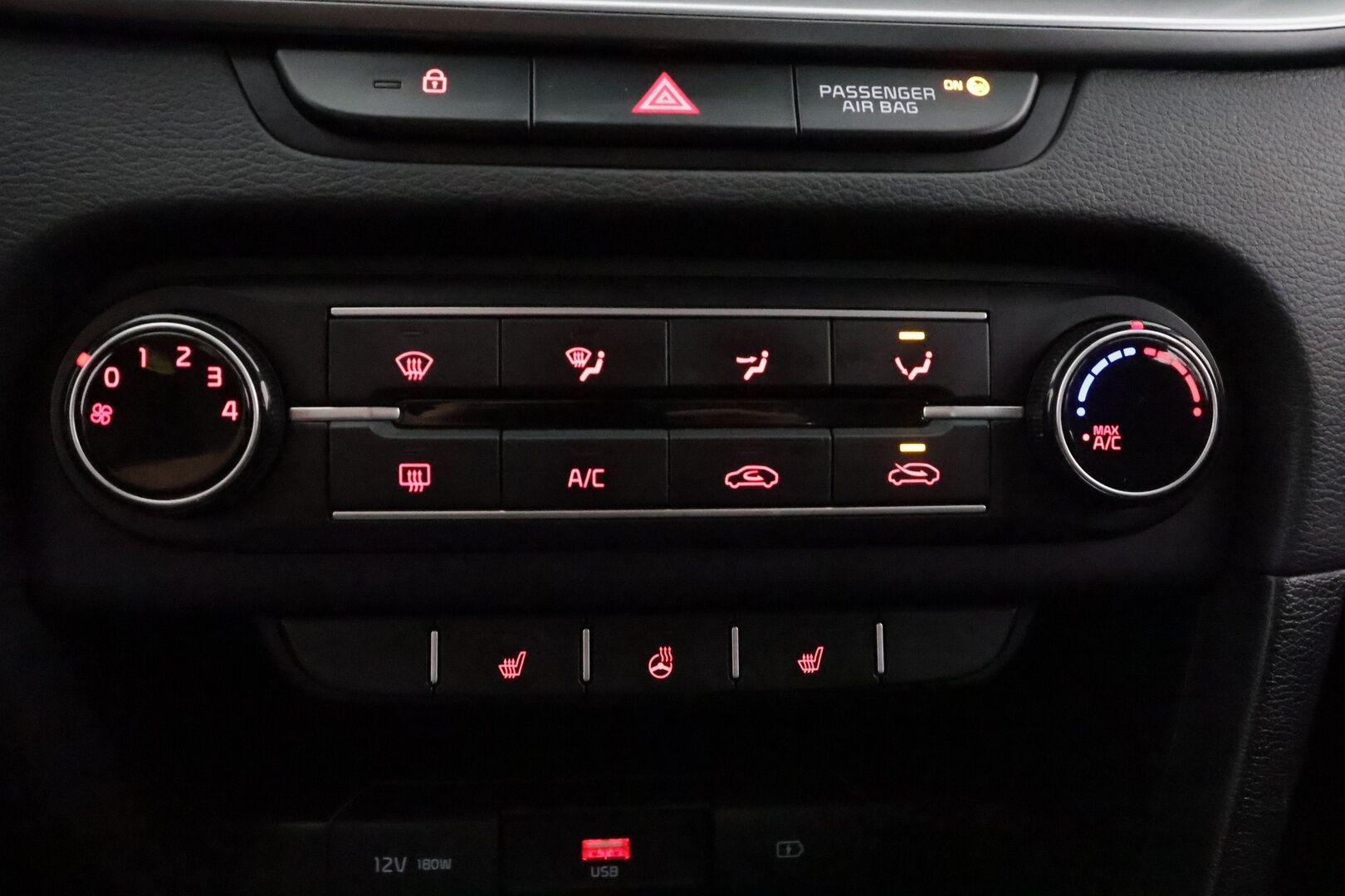 Kia Ceed 2022 1,0 T-GDI Mild-Hybrid 120hv LX SW DCT - | Koukku | P.Kamera | LED | Sisätilanlämmitin | Kaistavahti | Lämmitettävä ohjauspyörä | Apple & Android | Facelift | Kahdet renkaat | Suomi-auto | Merkkihuollot | 