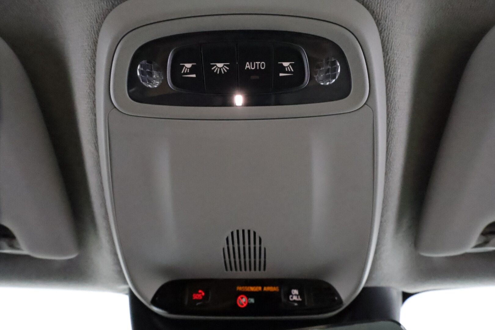 Volvo XC40 2023 T4 TwE Plus Bright aut **ACC / LED / P.kamera / Sporttipenkki Muistilla / Navi / Kaistavahti / KeylessGO** - 3,99 % KORKOTARJOUS TÄHÄN AUTOON 14.9. ASTI! - 1-om Suomi-auto / Kahdet Renkaat / Merkkihuollettu!