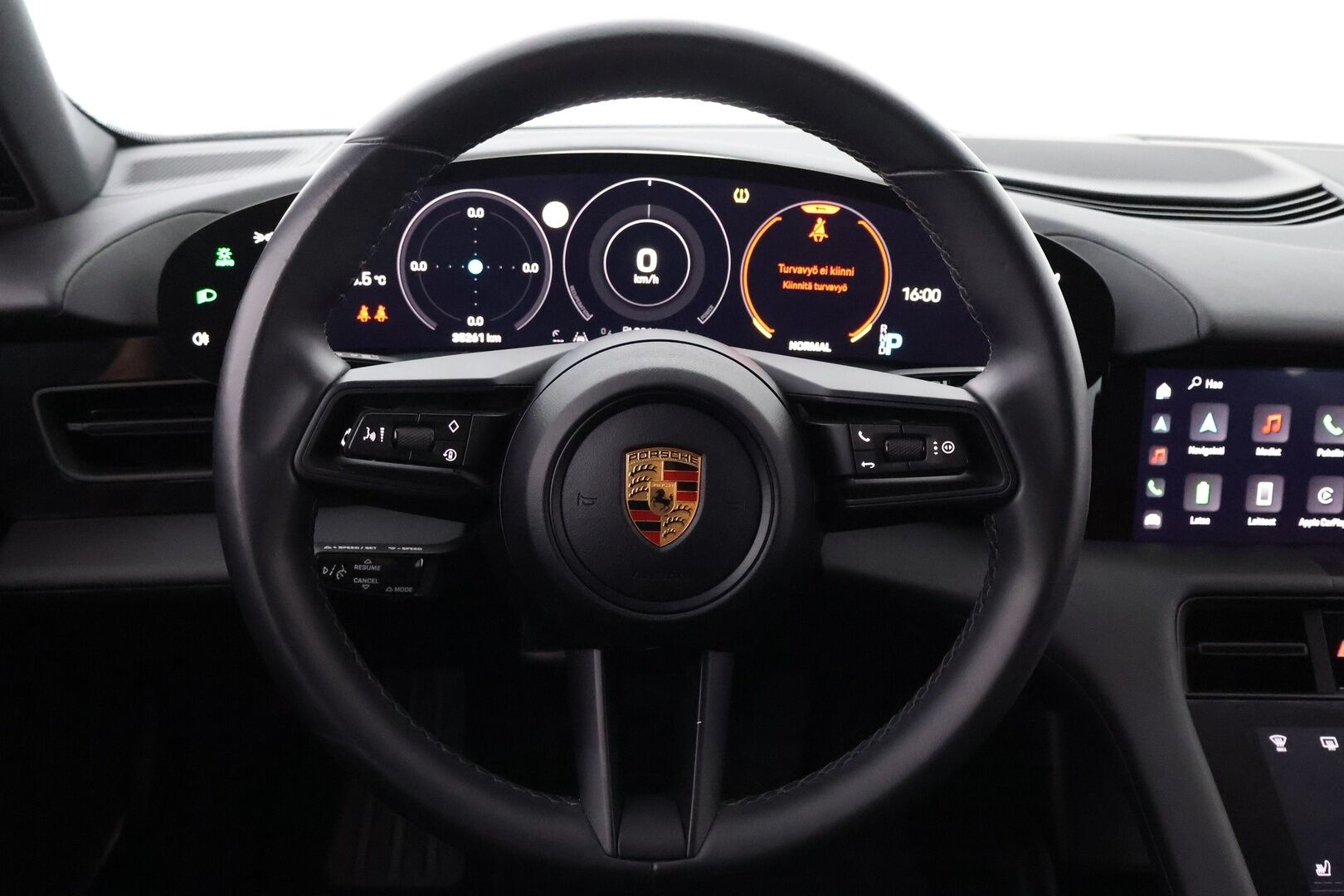 Porsche Taycan 2023 Basic - 2,99 % KORKOTARJOUS TÄHÄN AUTOON - Nahkasisusta / Sähköpenkit / Peruutuskamera / KeyLessGo / Sähköluukku / Navigointi / Merkkihuollot / 2x Renkaat / Näyttävä!