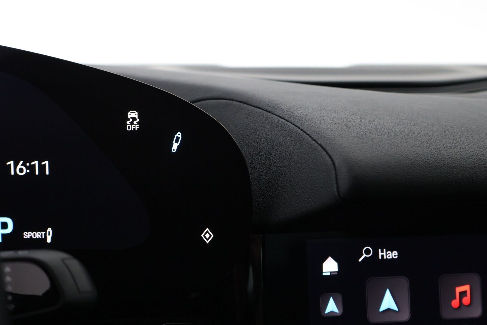 Porsche Taycan 2023 Basic - 2,99 % KORKOTARJOUS TÄHÄN AUTOON - Nahkasisusta / Sähköpenkit / Peruutuskamera / KeyLessGo / Sähköluukku / Navigointi / Merkkihuollot / 2x Renkaat / Näyttävä!