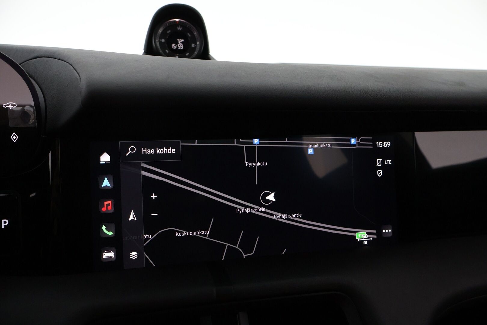 Porsche Taycan 2023 4 Cross Turismo - 2,99 % KORKOTARJOUS TÄHÄN AUTOON - Kreide / Lämpöpumppu / Nahkapenkit Muistilla / Lasikatto / Peruutuskamera / Sport Chrono / Adapt.LED / Näyttävä Yksilö!