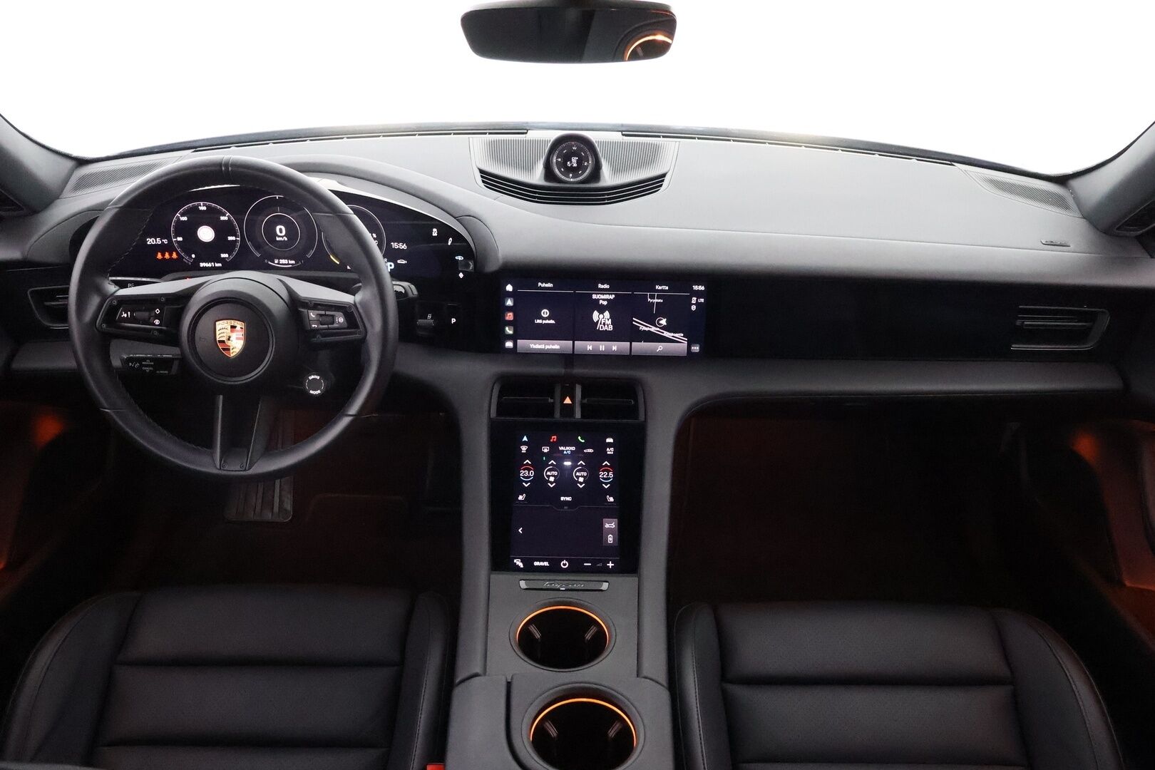 Porsche Taycan 2023 4 Cross Turismo - 2,99 % KORKOTARJOUS TÄHÄN AUTOON - Kreide / Lämpöpumppu / Nahkapenkit Muistilla / Lasikatto / Peruutuskamera / Sport Chrono / Adapt.LED / Näyttävä Yksilö!