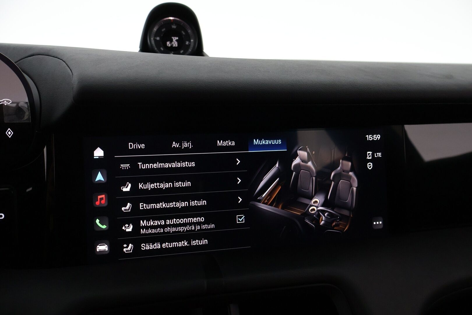 Porsche Taycan 2023 4 Cross Turismo - 2,99 % KORKOTARJOUS TÄHÄN AUTOON - Kreide / Lämpöpumppu / Nahkapenkit Muistilla / Lasikatto / Peruutuskamera / Sport Chrono / Adapt.LED / Näyttävä Yksilö!