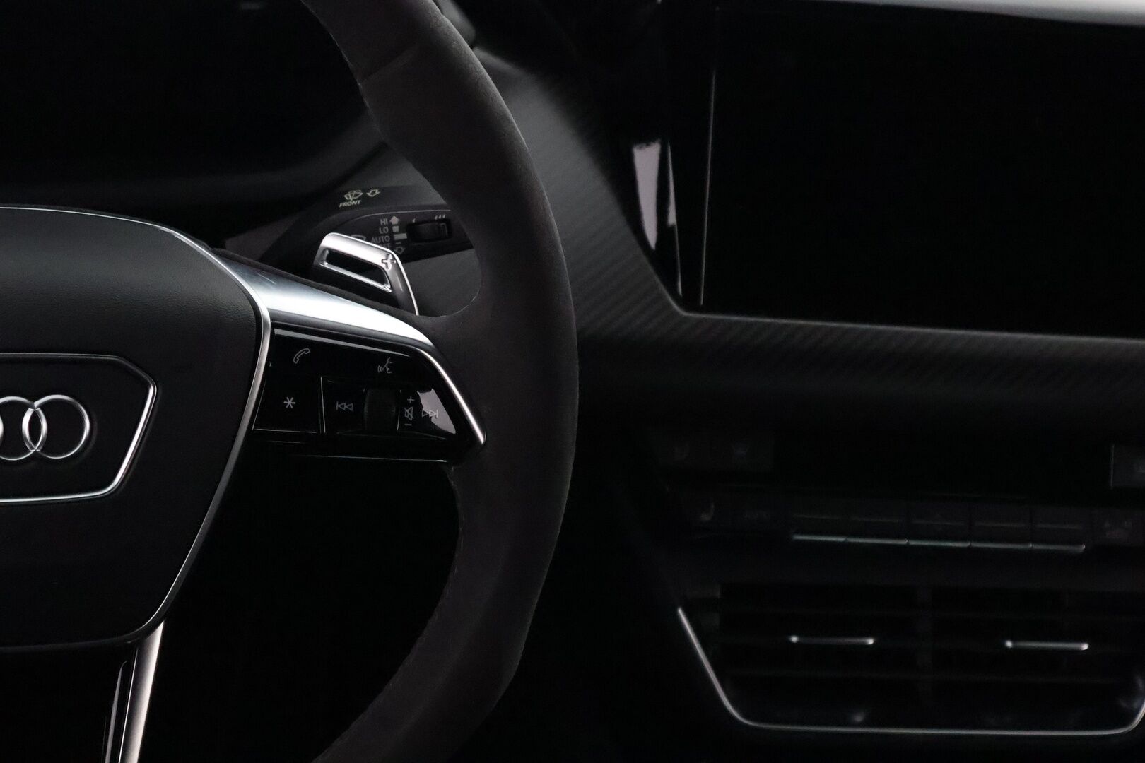 Audi e-tron GT RS 2022 quattro - 2,99 % KORKOTARJOUS TÄHÄN AUTOON - Hiilikuitu-paketti / 3D Bang&Olufsen / Hierovat ja ilmastoidut istuimet / ACC / 360° / Matrix / Ilma-alusta / Nelipyöräohjaus / 