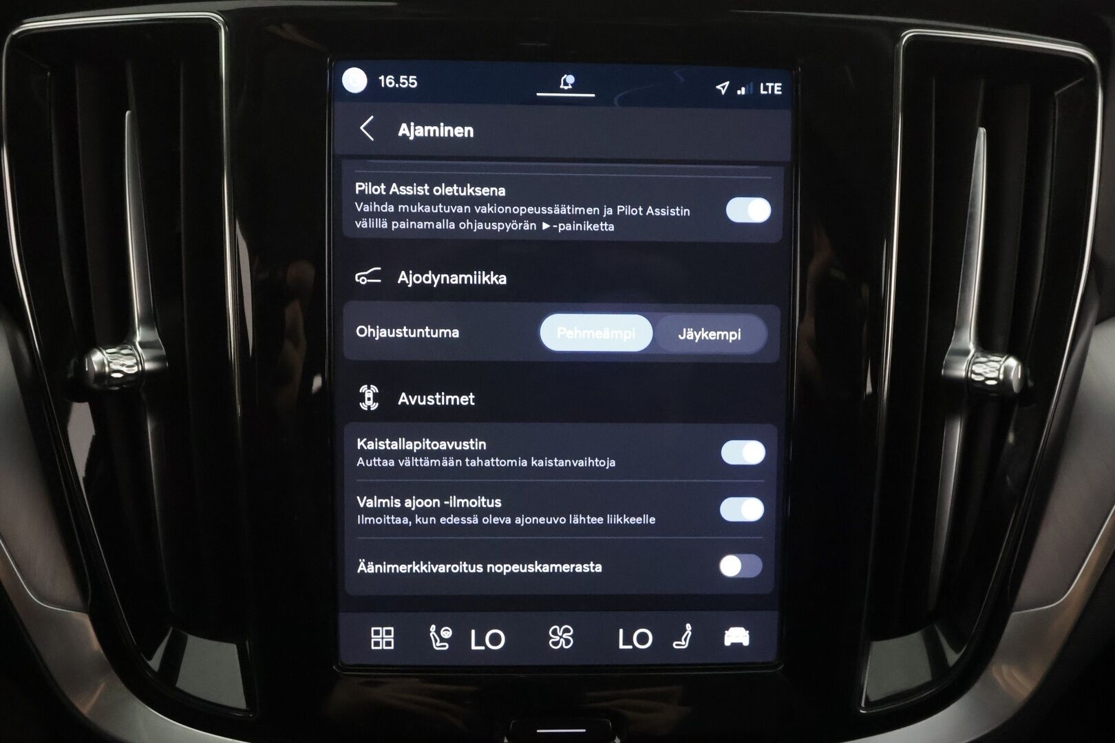 Volvo V60 2023 B3 MHEV Business Core DCT aut - | ACC | Webasto | P.Kamera | BLIS | LED | Navi | Facelift | Keyless | Ratinlämmitin | Sähköluukku | Suomi-auto | Kahdet renkaat aluvanteilla | Merkkihuollettu |