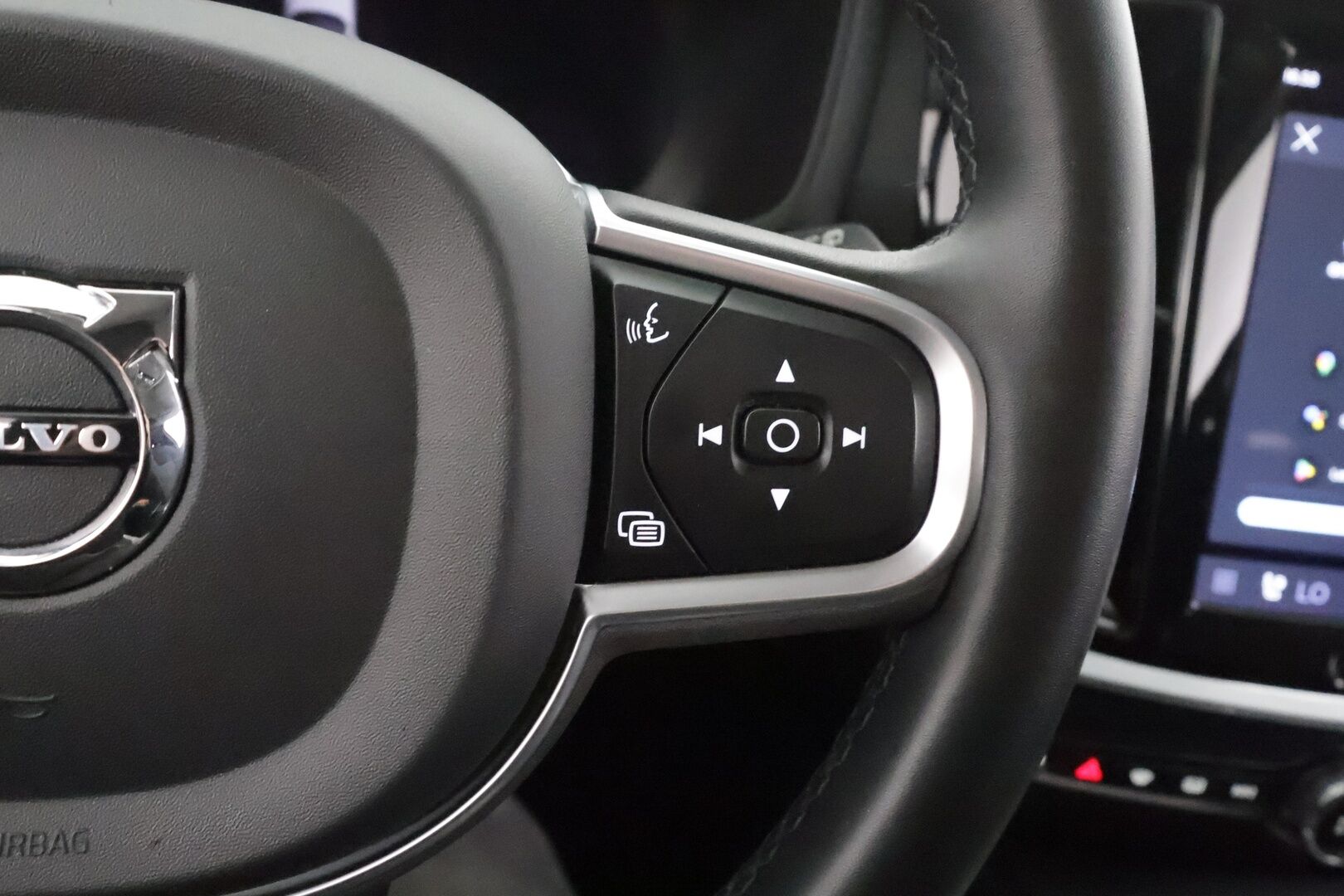 Volvo V60 2023 B3 MHEV Business Core DCT aut - | ACC | Webasto | P.Kamera | BLIS | LED | Navi | Facelift | Keyless | Ratinlämmitin | Sähköluukku | Suomi-auto | Kahdet renkaat aluvanteilla | Merkkihuollettu |