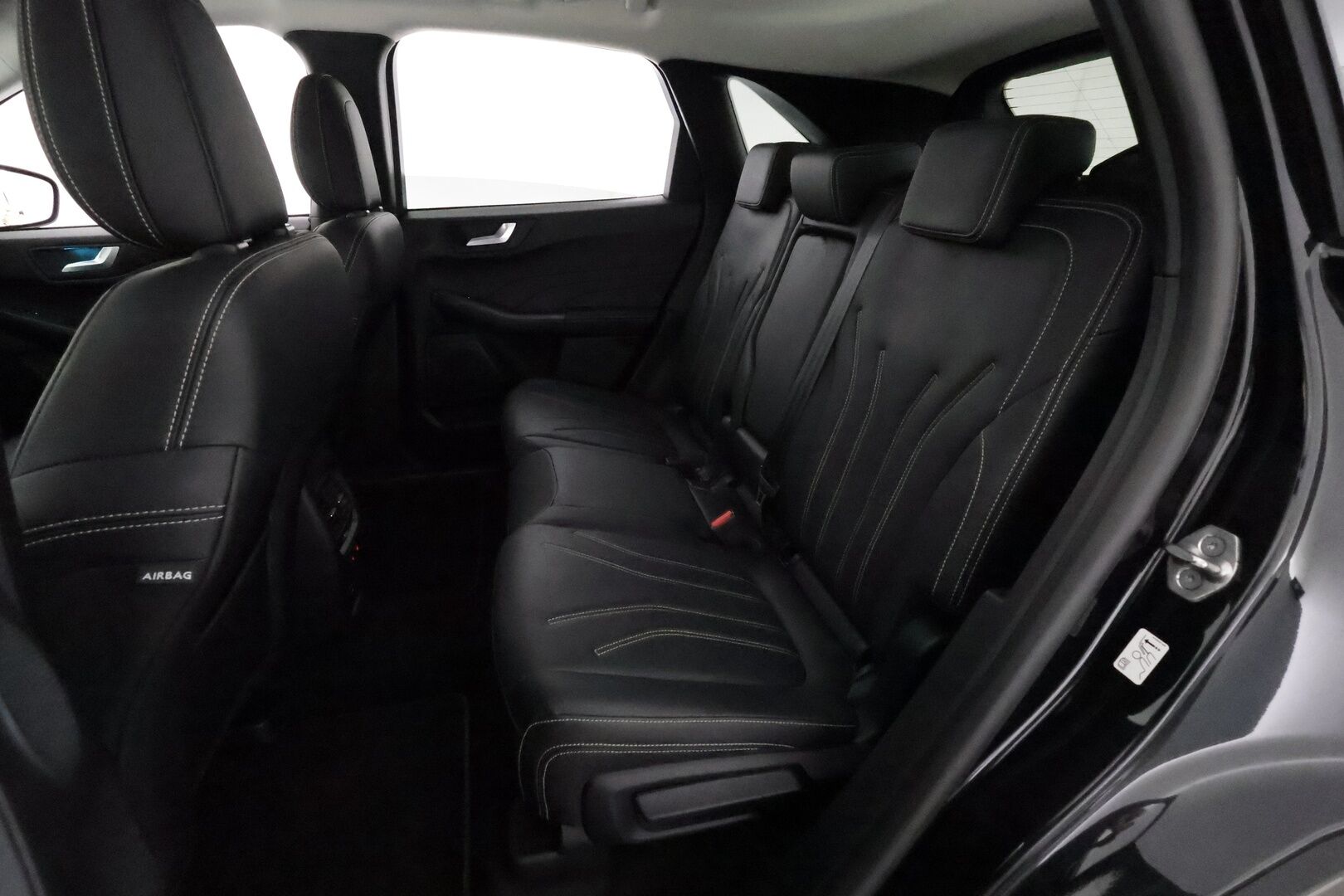 Ford Kuga 2022 2,5 Hybrid (HEV) 190hv CVT AWD Vignale **B&O / Koukku / Muistipenkki / P.kamera / Lohko / Keyless** - 1-om. Suomi-auto / Hyvin huollettu!