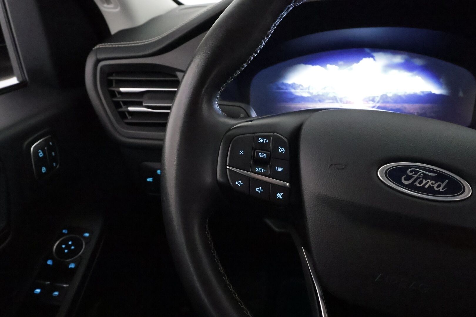 Ford Kuga 2022 2,5 Hybrid (HEV) 190hv CVT AWD Vignale **B&O / Koukku / Muistipenkki / P.kamera / Lohko / Keyless** - 1-om. Suomi-auto / Hyvin huollettu!