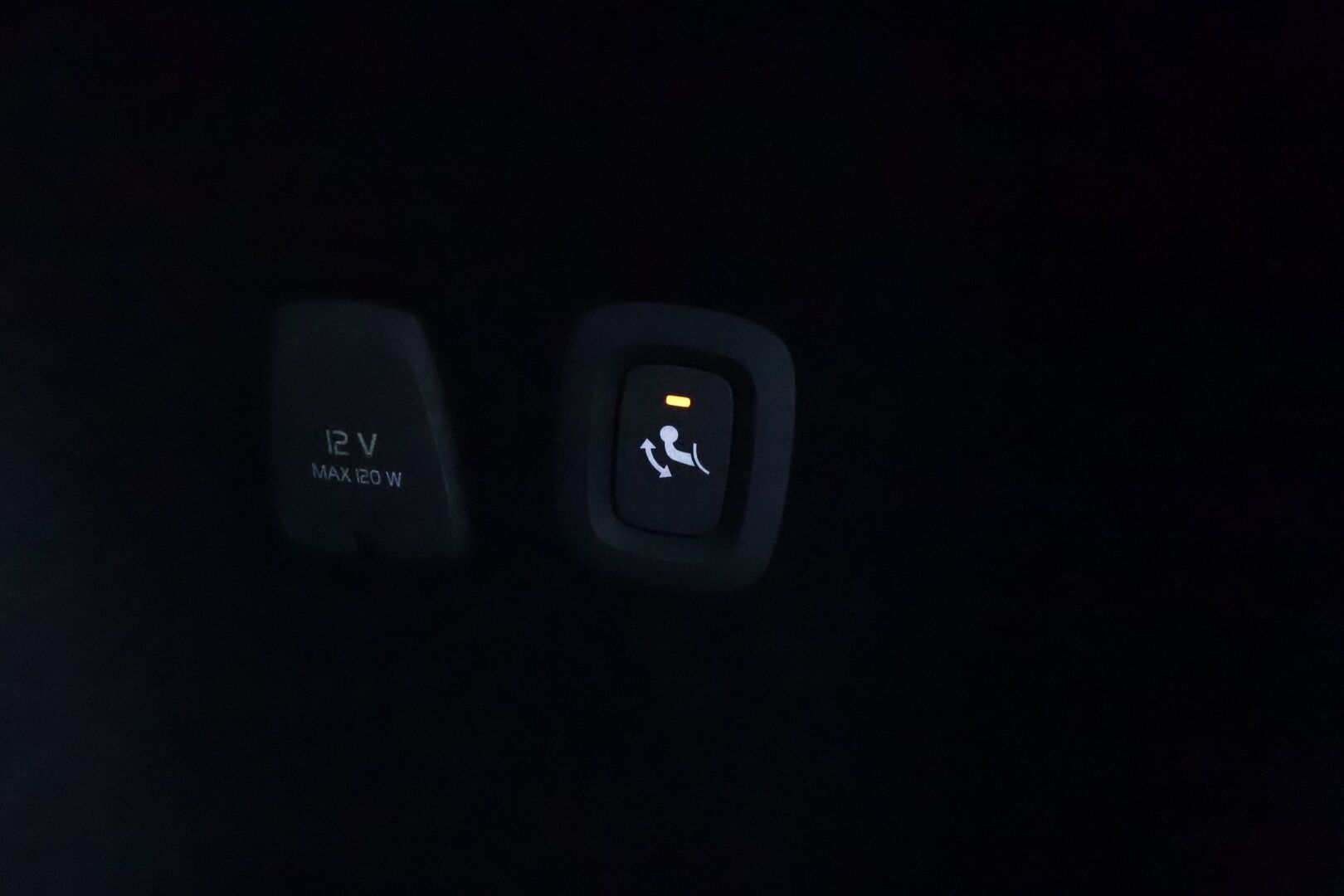 Volvo V60 2023 B3 MHEV Business Core DCT aut **Pa-lisälämmitin / Koukku / Adapt.Vakkari / P.kamera / Kaistavahti / Navi / Keyless** - 1-om Suomi-auto / Kahdet Renkaat