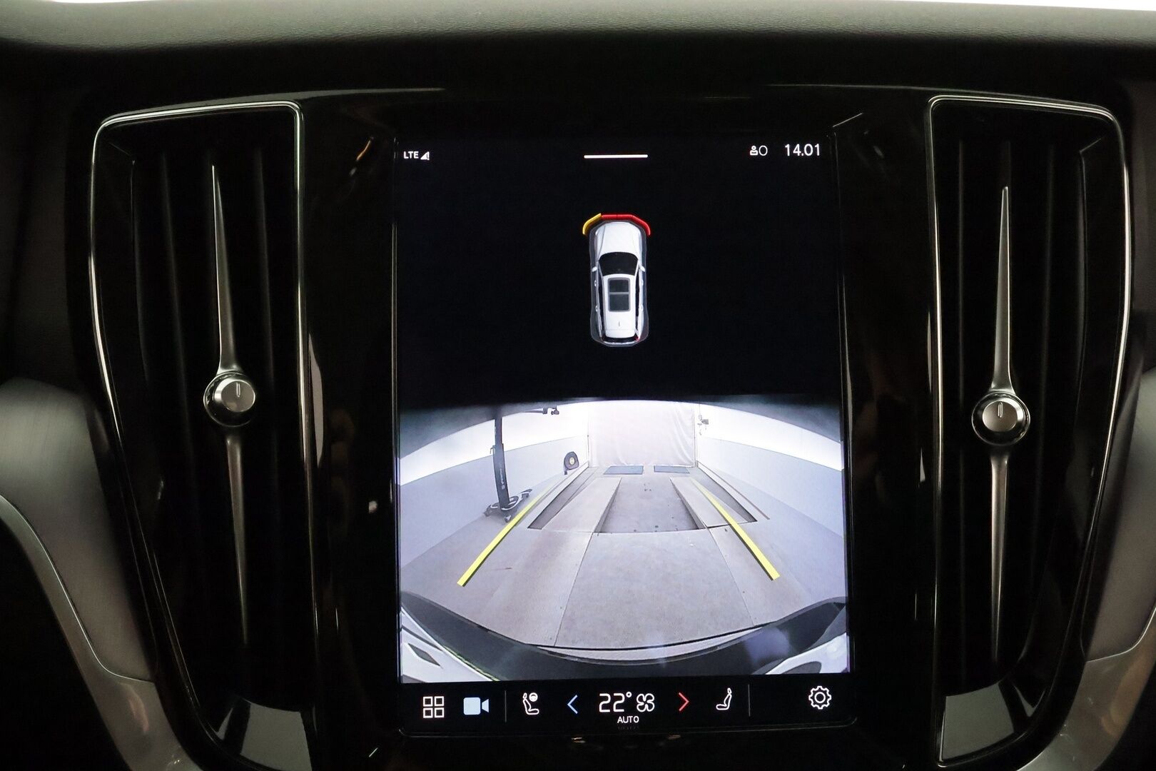 Volvo V60 2023 B3 MHEV Business Core DCT aut **Pa-lisälämmitin / Koukku / Adapt.Vakkari / P.kamera / Kaistavahti / Navi / Keyless** - 1-om Suomi-auto / Kahdet Renkaat