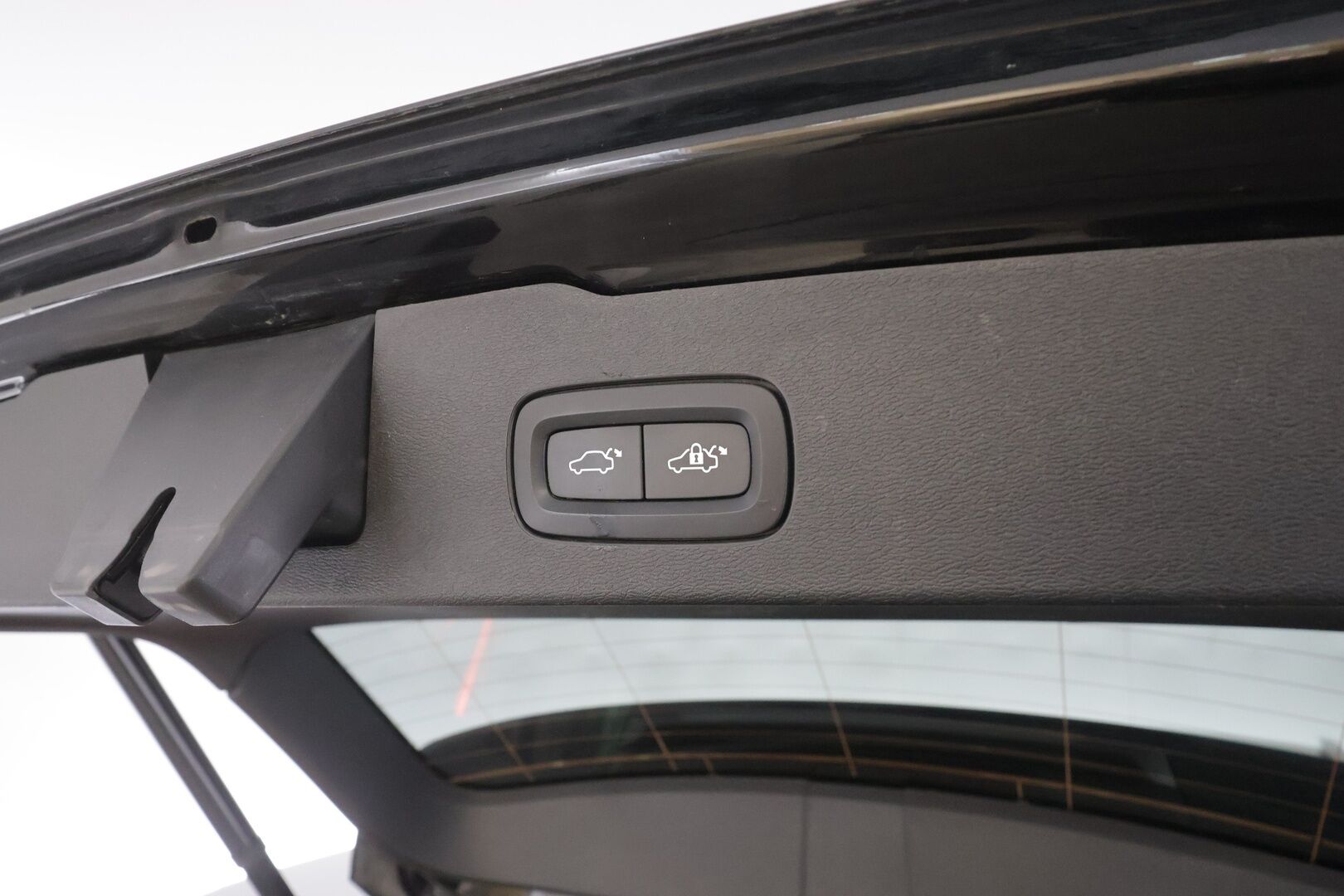Volvo V60 2023 B4 MHEV Business Plus Dark DCT aut - ACC | Webasto | Full-LED | H/K | Muistipenkit | P.Kamera | Puolinahat | Keyless | Apple&Android | 1.Om Suomi-auto | Kahdet Renkaat | Merkkihuollettu