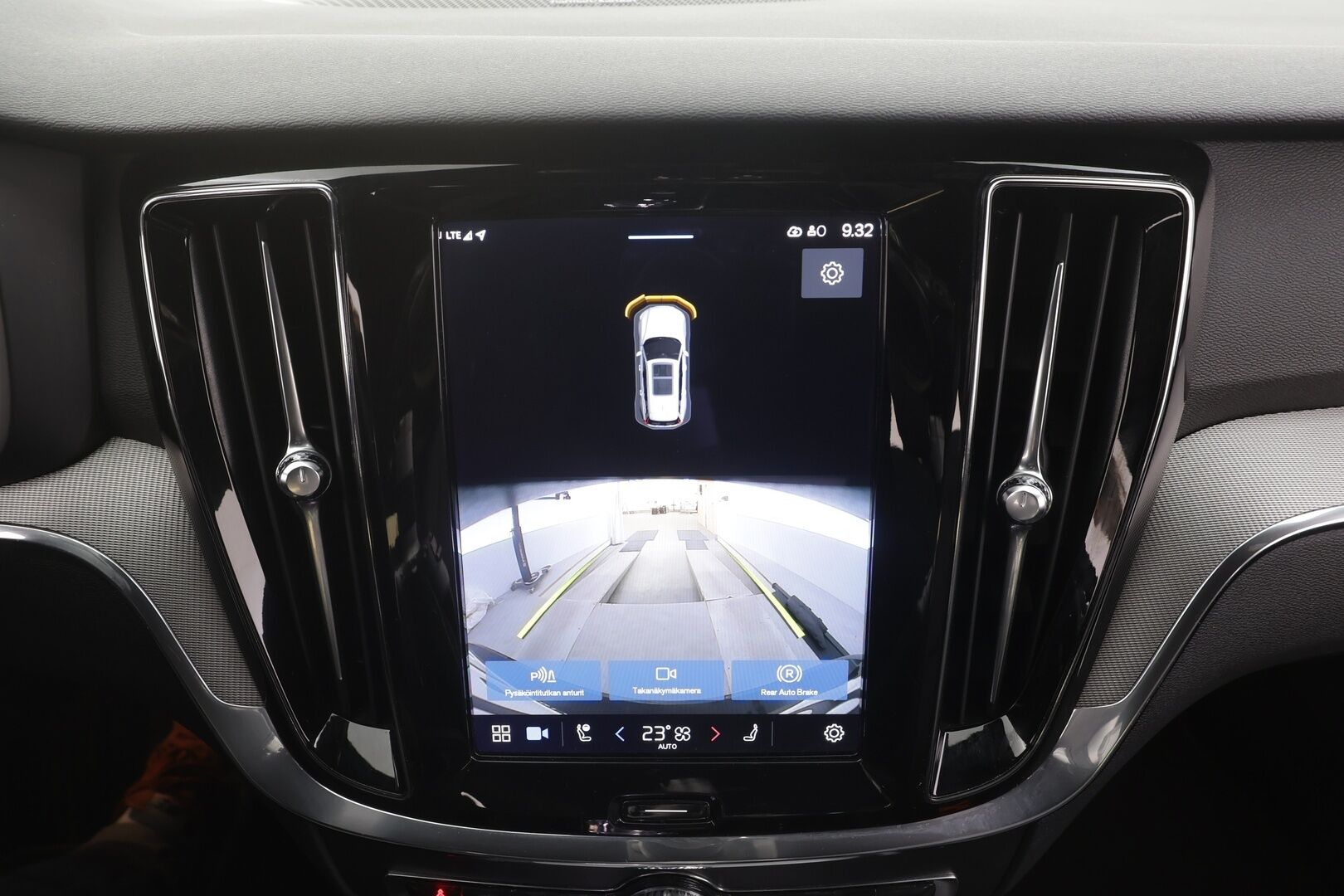 Volvo V60 2023 B4 MHEV Business Plus Dark DCT aut - ACC | Webasto | Full-LED | H/K | Muistipenkit | P.Kamera | Puolinahat | Keyless | Apple&Android | 1.Om Suomi-auto | Kahdet Renkaat | Merkkihuollettu