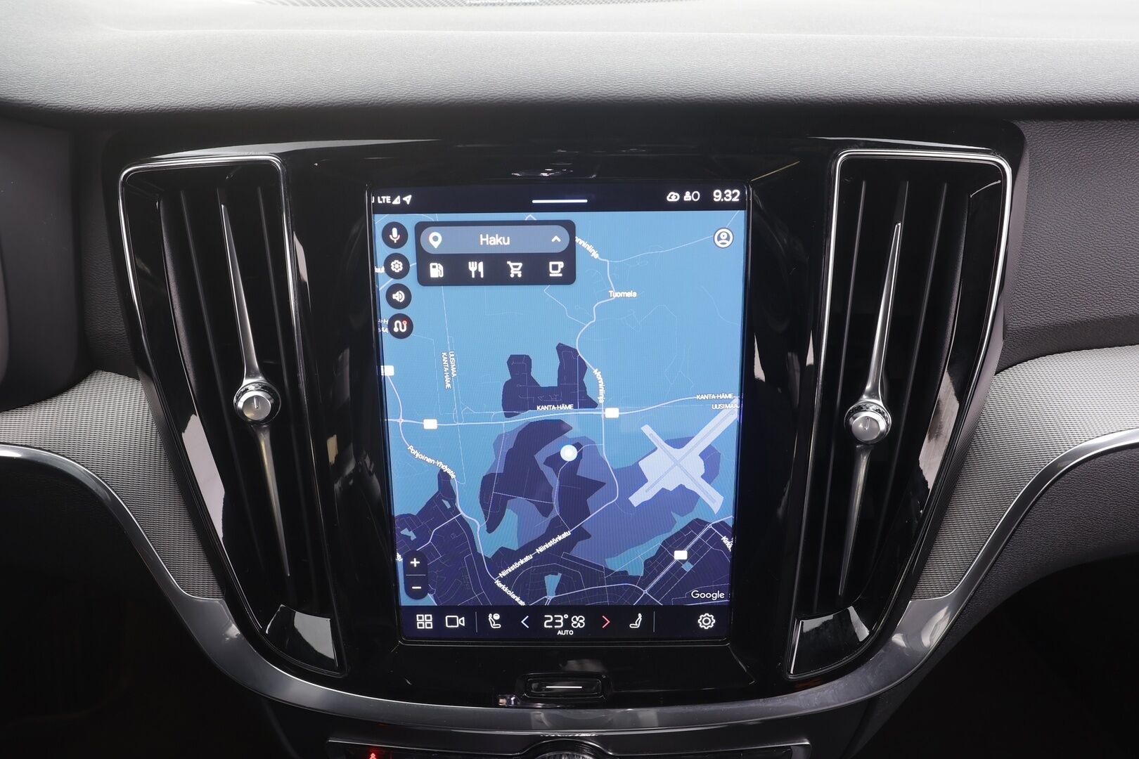 Volvo V60 2023 B4 MHEV Business Plus Dark DCT aut - ACC | Webasto | Full-LED | H/K | Muistipenkit | P.Kamera | Puolinahat | Keyless | Apple&Android | 1.Om Suomi-auto | Kahdet Renkaat | Merkkihuollettu