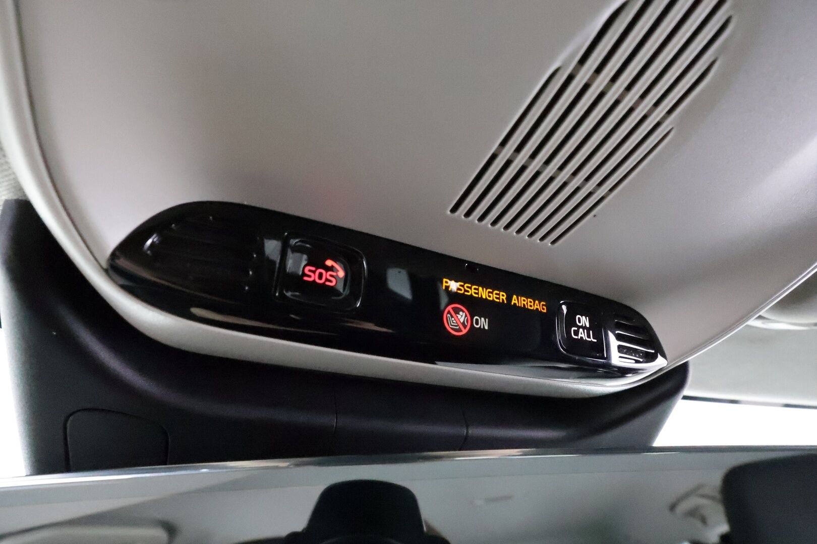 Volvo V60 2020 D3 AWD Momentum aut * ACC / P.kamera / Full LED / Koukku / Webasto / Navi / BLIS * - Kahdet renkaat aluvanteilla - HULLU BLACKWEEK KORKOTARJOUS 2,49%