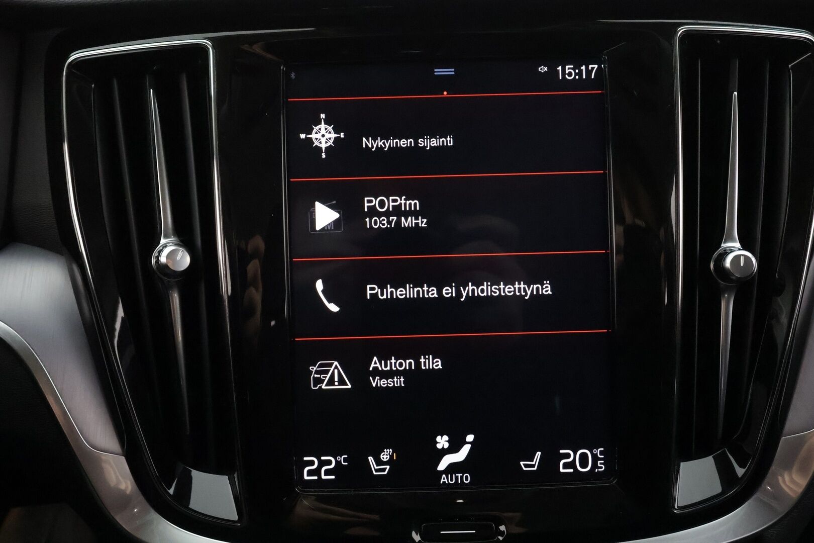 Volvo V60 2020 D3 AWD Momentum aut * ACC / P.kamera / Full LED / Koukku / Webasto / Navi / BLIS * - Kahdet renkaat aluvanteilla - HULLU BLACKWEEK KORKOTARJOUS 2,49%