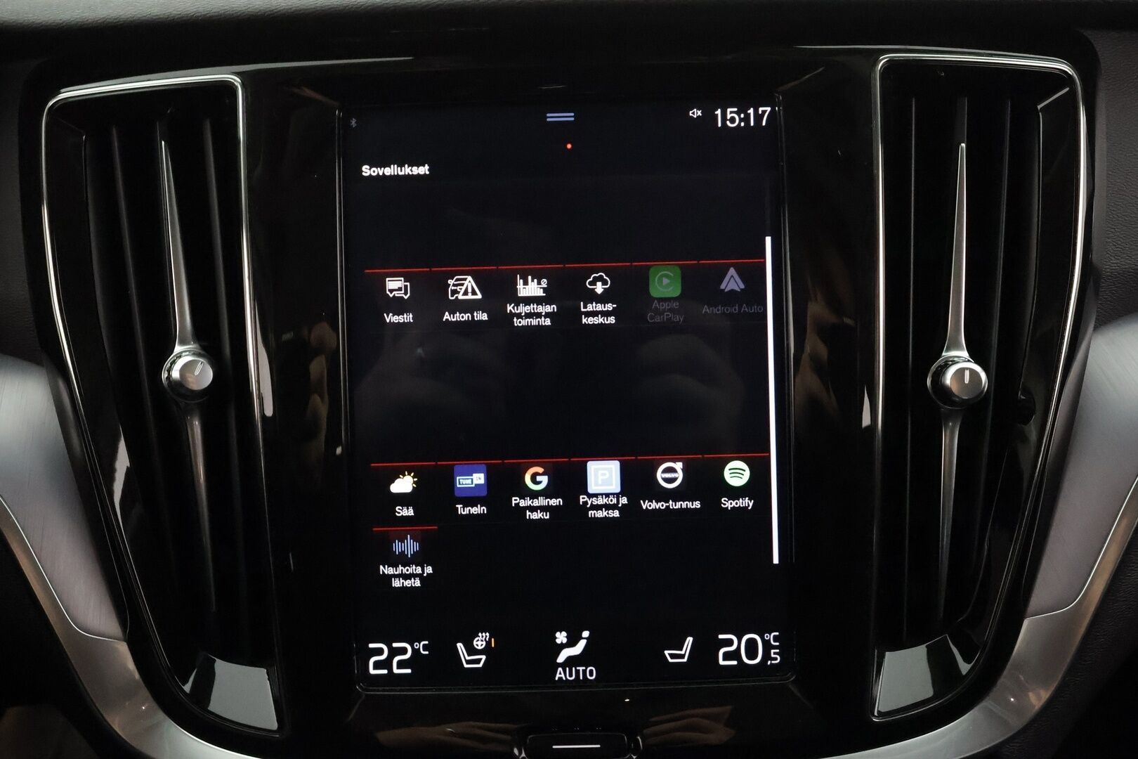 Volvo V60 2020 D3 AWD Momentum aut * ACC / P.kamera / Full LED / Koukku / Webasto / Navi / BLIS * - Kahdet renkaat aluvanteilla - HULLU BLACKWEEK KORKOTARJOUS 2,49%