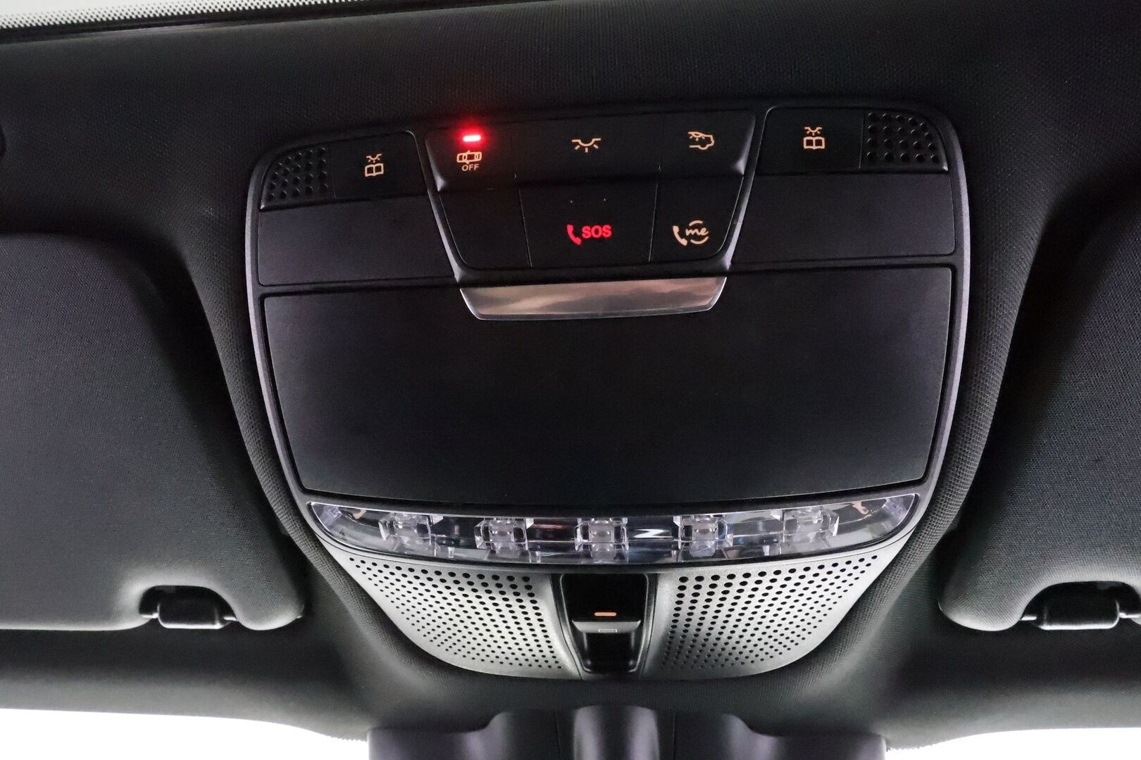 Mercedes-Benz EQC 2022 400 Electric Art * Distronic+ / HUD / 360° / Midline / Muistipenkit / Koukku / Lasikattoluukku / Keyless / Nahat / Widescreen / Navi * - Kahdet renkaat aluvanteilla / Merkkihuollettu