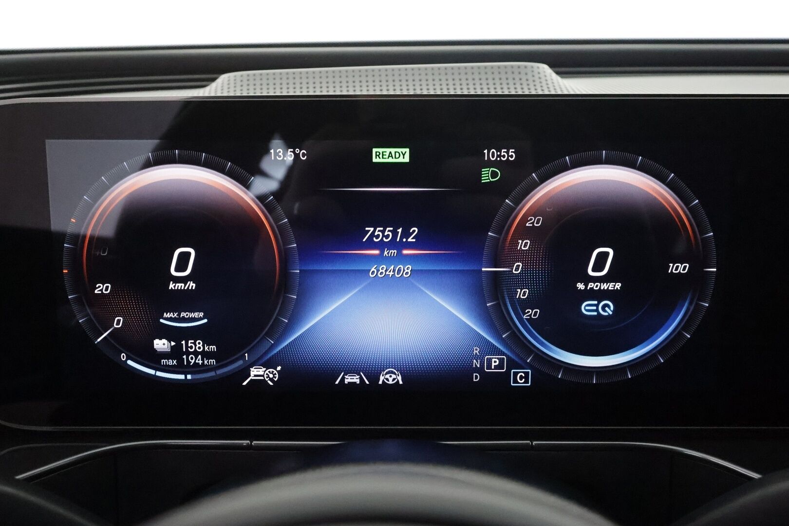 Mercedes-Benz EQC 2022 400 Electric Art * Distronic+ / HUD / 360° / Midline / Muistipenkit / Koukku / Lasikattoluukku / Keyless / Nahat / Widescreen / Navi * - Kahdet renkaat aluvanteilla / Merkkihuollettu