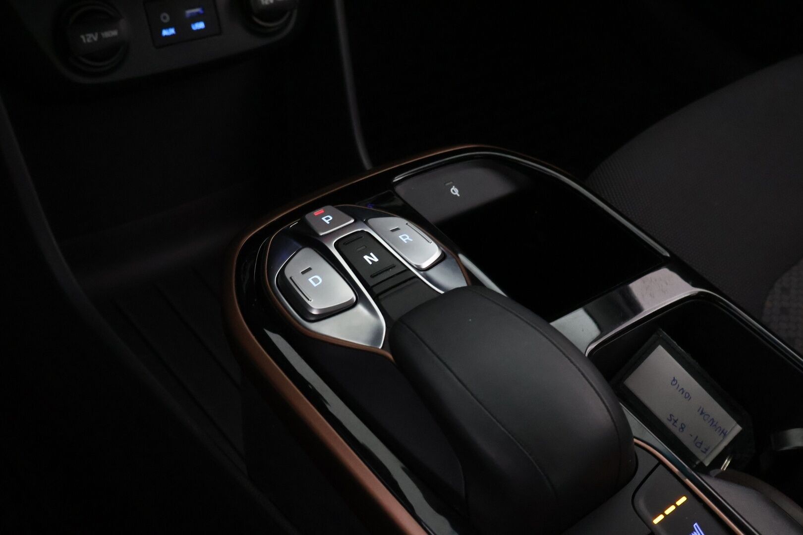 Hyundai IONIQ ELECTRIC 2019 Comfort * Lämpöpumppu / Infinity Premium Audio / Adapt.Vakkari / Peruutuskamera / Ratinlämmitys! - 2x Renkaat aluvantein / Siisti yksilö! 