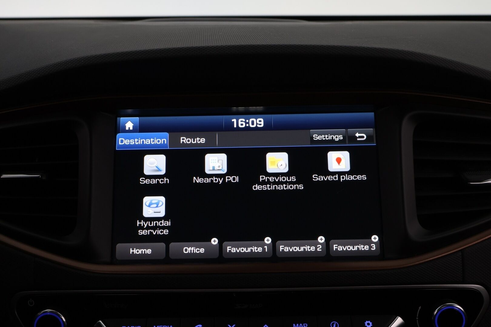 Hyundai IONIQ ELECTRIC 2019 Comfort * Lämpöpumppu / Infinity Premium Audio / Adapt.Vakkari / Peruutuskamera / Ratinlämmitys! - 2x Renkaat aluvantein / Siisti yksilö! 