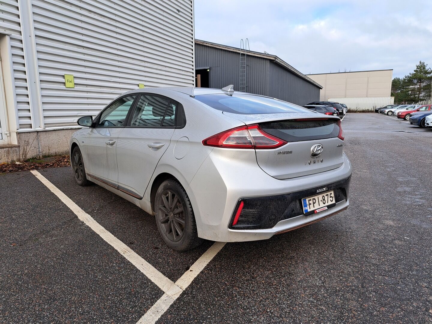 Hyundai IONIQ ELECTRIC 2019 Comfort * Lämpöpumppu / Infinity Premium Audio / Adapt.Vakkari / Peruutuskamera / Ratinlämmitys! - 2x Renkaat aluvantein / Siisti yksilö! - Osta nyt, maksa vasta ensi vuonna