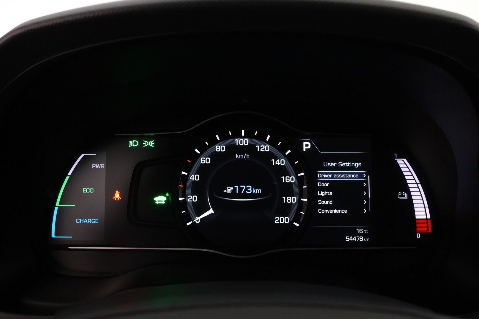 Hyundai IONIQ ELECTRIC 2019 Comfort * Lämpöpumppu / Infinity Premium Audio / Adapt.Vakkari / Peruutuskamera / Ratinlämmitys! - 2x Renkaat aluvantein / Siisti yksilö! 