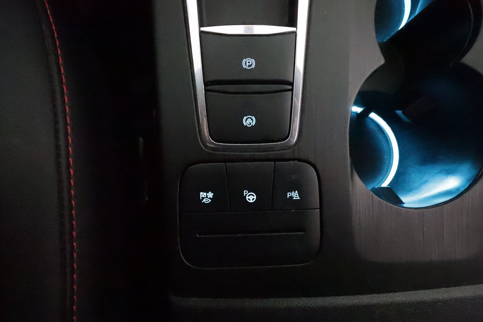 Ford Kuga 2022 2,5 Hybrid (HEV) 190hv CVT AWD ST-Line X *ACC / P.kamera / LED / Navi / Sähköpenkki / B&O / Koukku* - Lohkolämmitin / 1.Om Suomi-auto / Kahdet renkaat aluvanteilla 