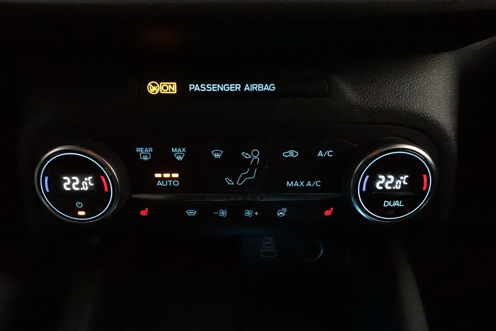 Ford Kuga 2022 2,5 Hybrid (HEV) 190hv CVT AWD ST-Line X *ACC / P.kamera / LED / Navi / Sähköpenkki / B&O / Koukku* - Lohkolämmitin / 1.Om Suomi-auto / Kahdet renkaat aluvanteilla 