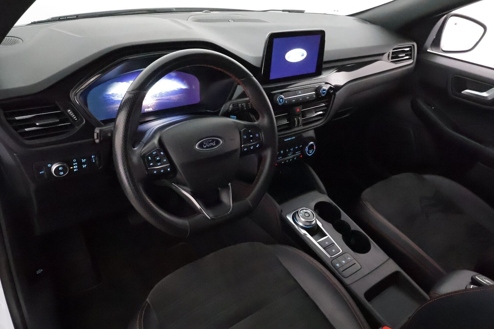 Ford Kuga 2022 2,5 Hybrid (HEV) 190hv CVT AWD ST-Line X *ACC / P.kamera / LED / Navi / Sähköpenkki / B&O / Koukku* - Lohkolämmitin / 1.Om Suomi-auto / Kahdet renkaat aluvanteilla 