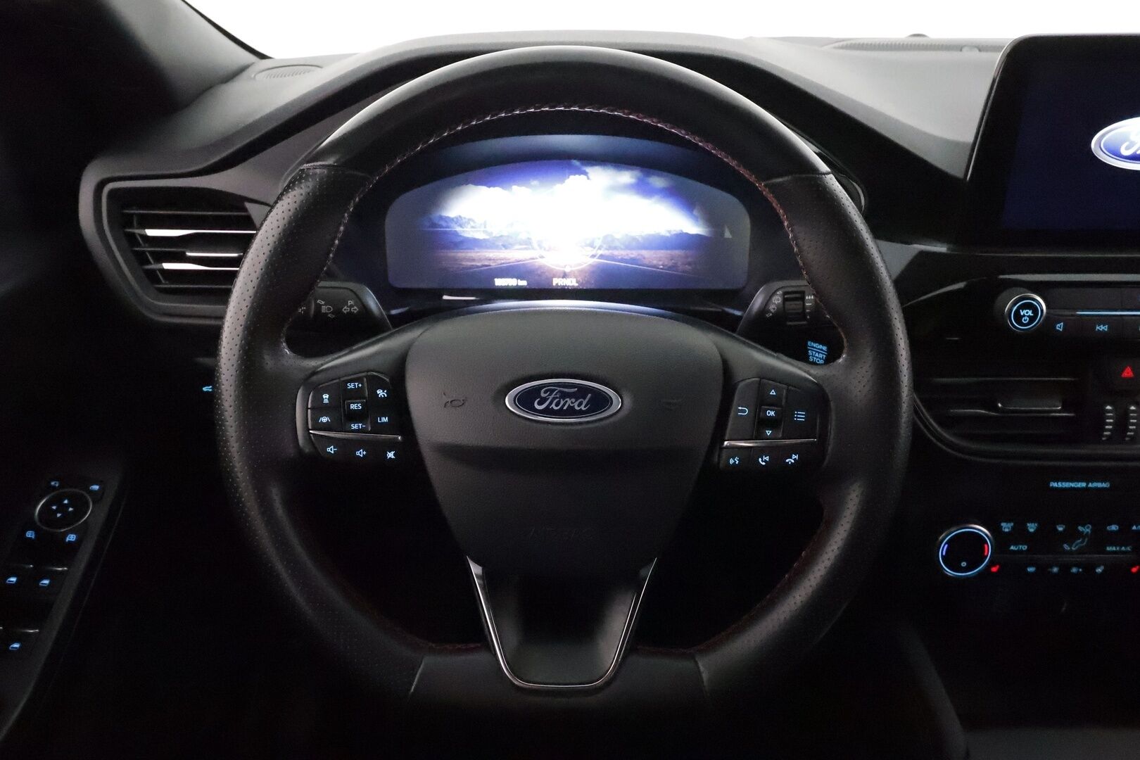 Ford Kuga 2022 2,5 Hybrid (HEV) 190hv CVT AWD ST-Line X *ACC / P.kamera / LED / Navi / Sähköpenkki / B&O / Koukku* - Lohkolämmitin / 1.Om Suomi-auto / Kahdet renkaat aluvanteilla 