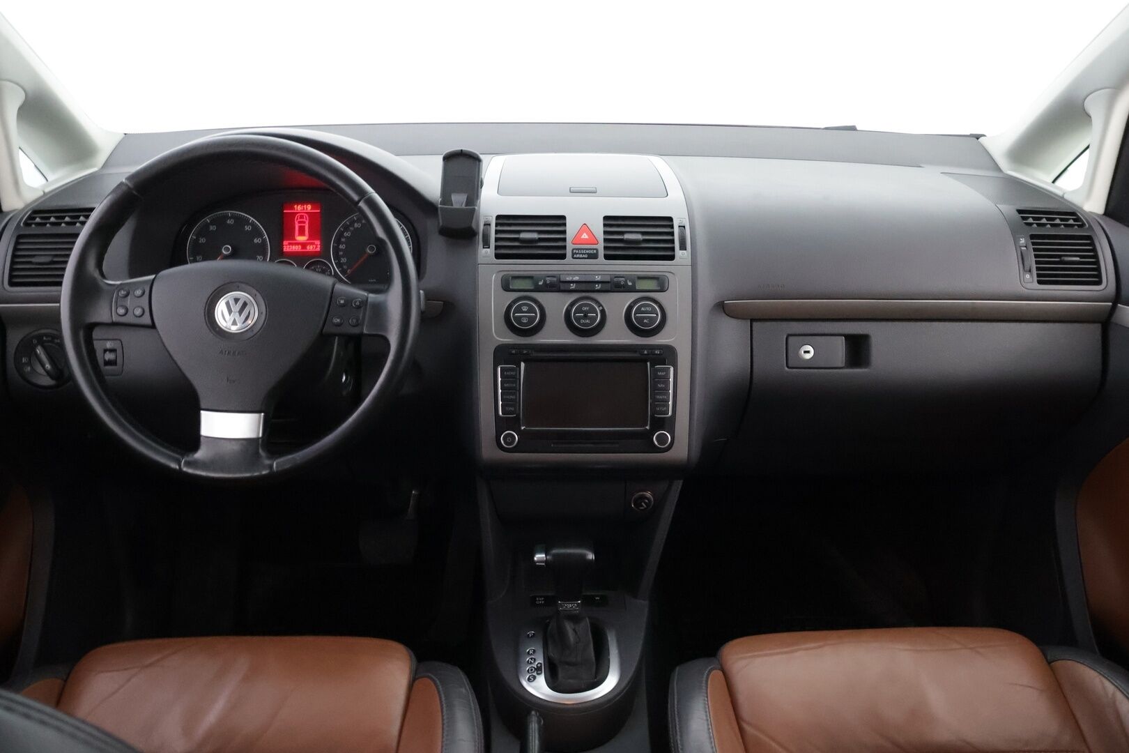 Volkswagen Touran 2007 Cross 1,4TSI DSG aut 7-Paikkainen - YritysOutlet - Myydään vain yrityksille - - YritysOutlet - Myydään vain yrityksille