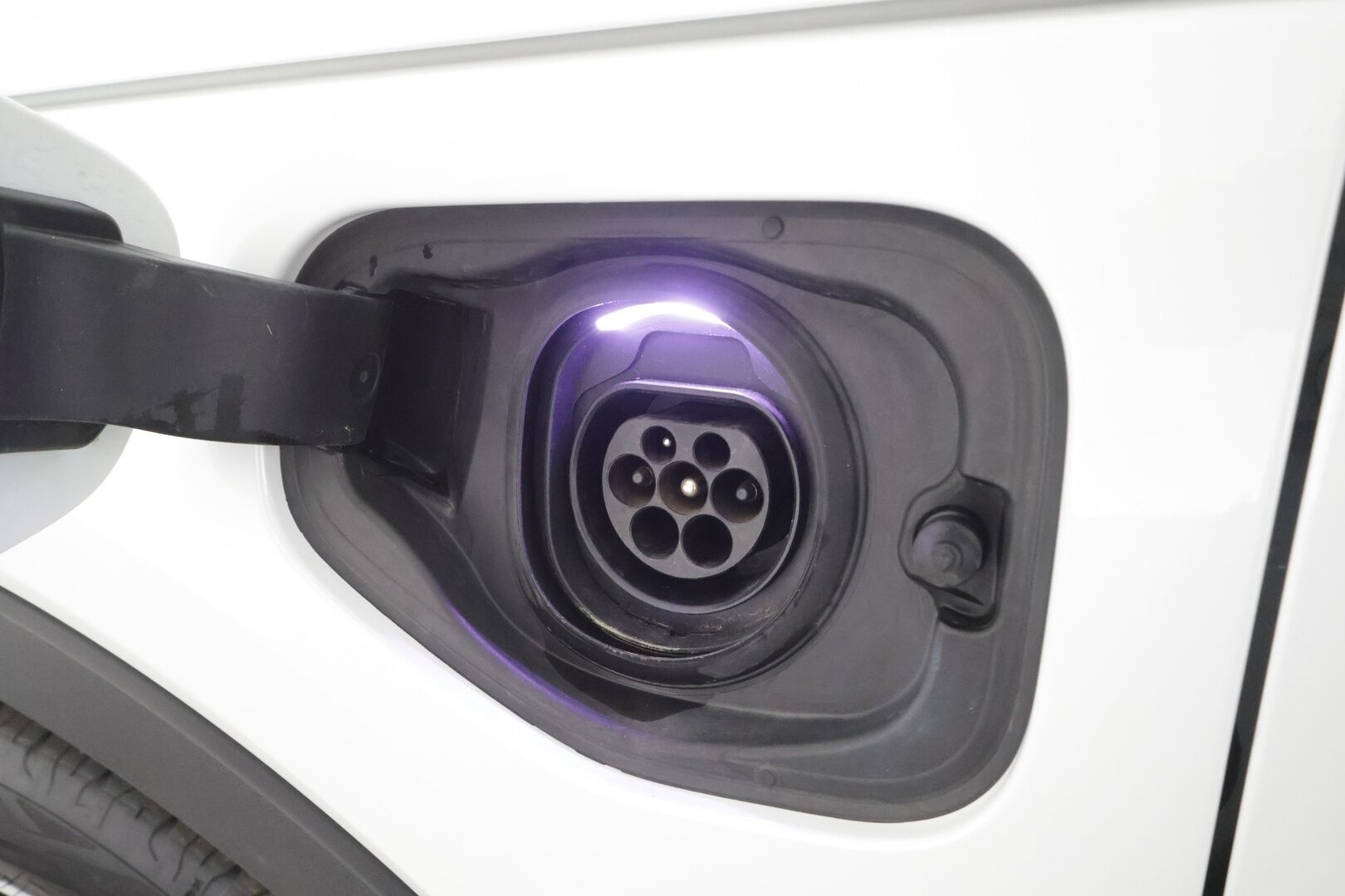 Volvo XC40 2021 T5 TwE Business R-Design aut - | ACC | Webasto | Sporttipenkit | Nahka-alcantara | P.kamera | Pilot Assist | BLIS | Full-LED | Keyless | P.kamera | Apple & Android | 