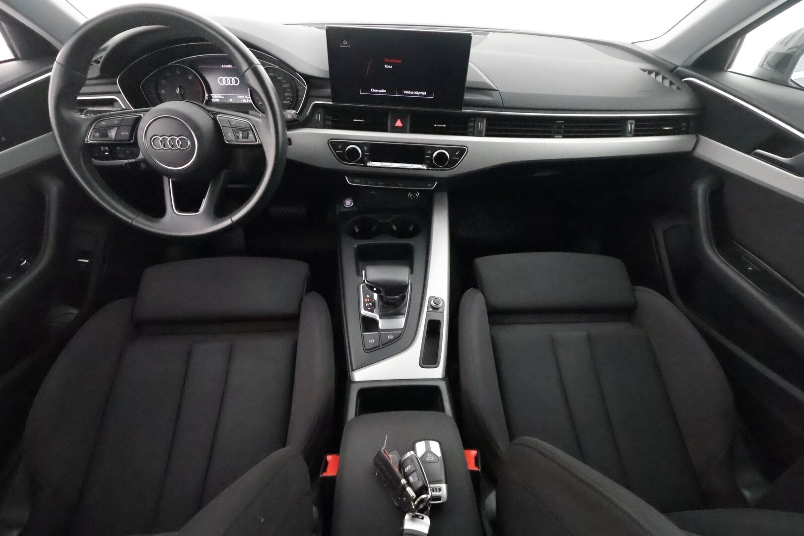 Audi A4 2020 Avant Business Advanced Comfort Edition 40 TFSI 140 kW MHEV S tronic * Urheiluistuimet / Koukku / Webasto / P. Kamera / LED-Valot / Apple&Android / KeylessGo * - 1 om. Suomi-Auto / 2x Renkaat / Todella hyvällä historialla *