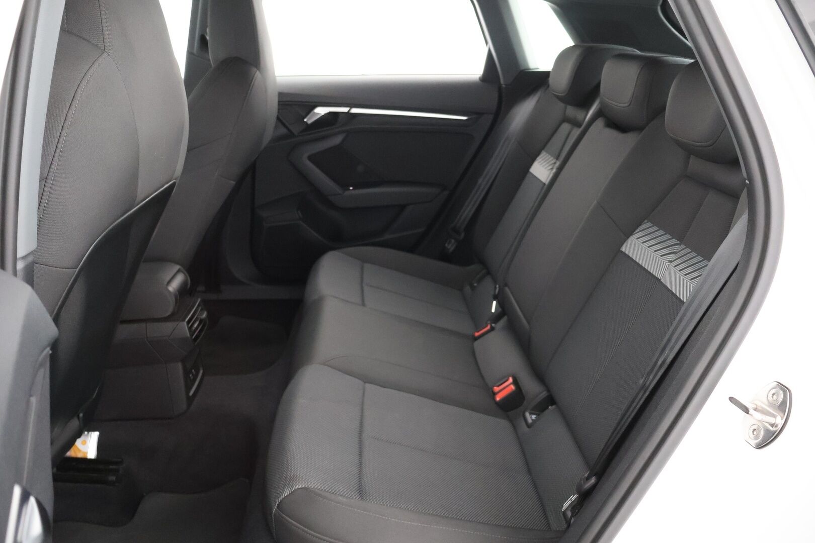 Audi A3 2020 Sportback Business Launch Edition 35 TFSI 110 kW MHEV S tronic - Digimittaristo | ACC | Sporttpenkit | Apple&Android | P.tutka | MMI+ | LED