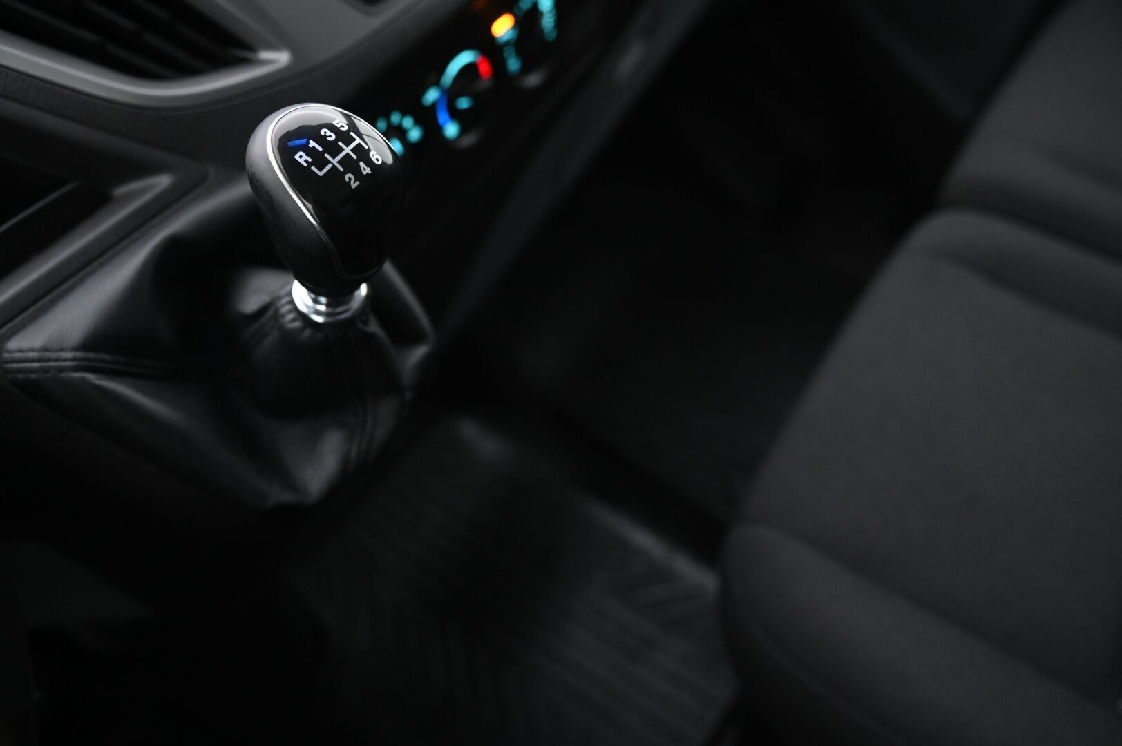 Ford Transit 2016 *Myydään Huutokaupat.com* - MYYDÄÄN HUUTOKAUPPA.COM