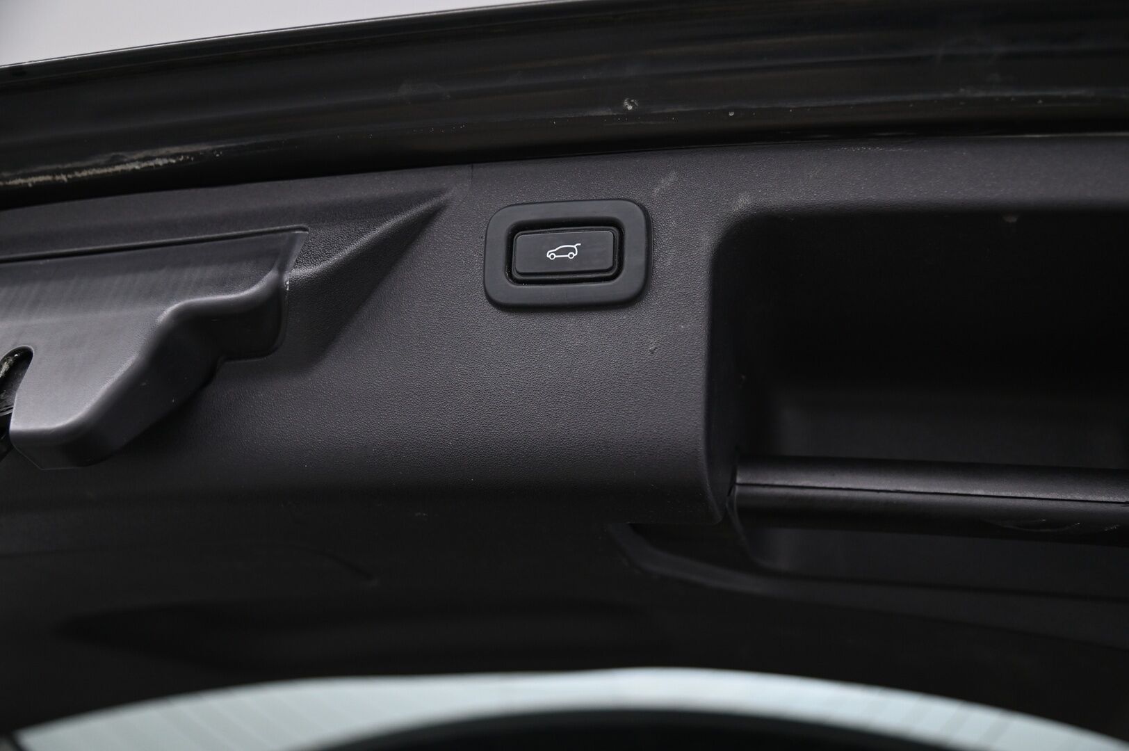 Land Rover Discovery Sport 2020 D180 MHEV AWD Aut SE - 1.Om suomiauto | Meridian | Muistipenkit | Panorama | vetokoukku | 2x uudet renkaat | Juuri katsastettu