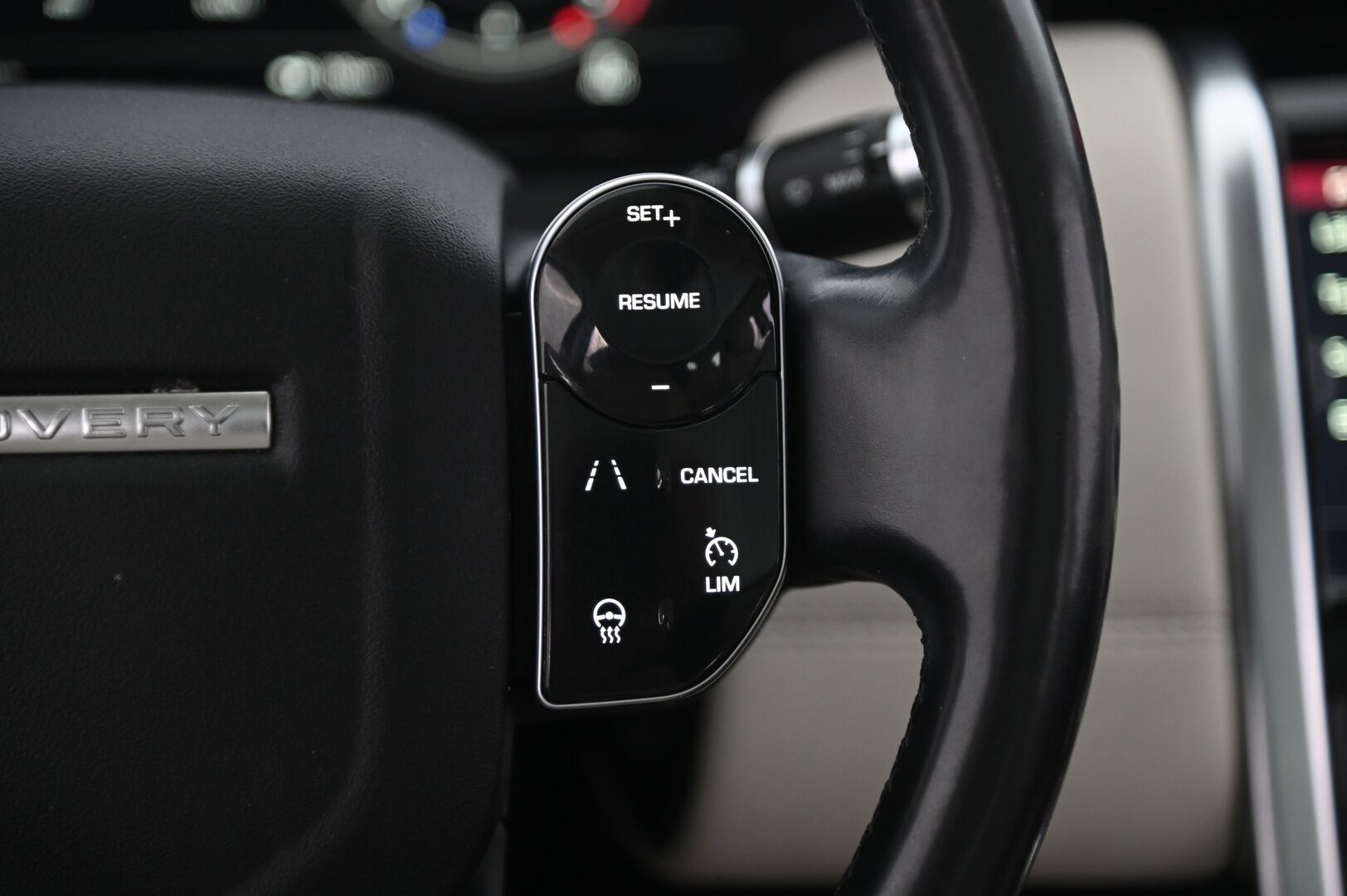Land Rover Discovery Sport 2020 D180 MHEV AWD Aut SE - 1.Om suomiauto | Meridian | Muistipenkit | Panorama | vetokoukku | 2x uudet renkaat | Juuri katsastettu