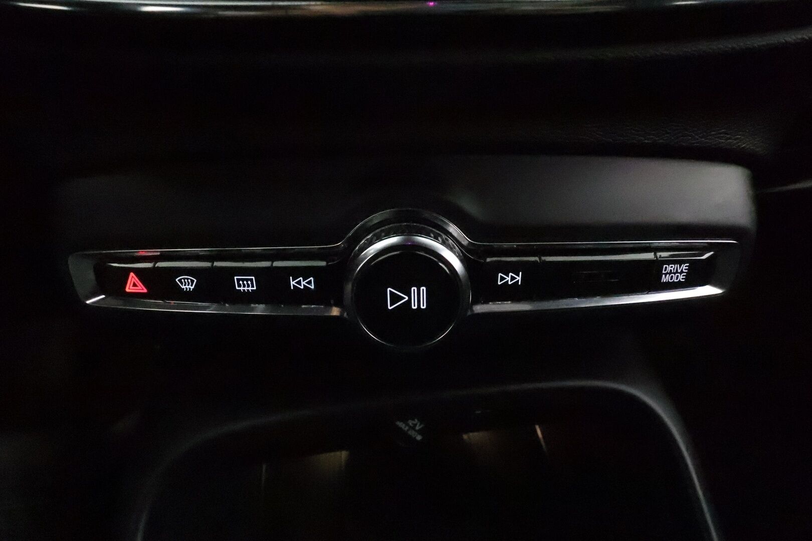 Volvo XC40 2020 T5 TwE Business R-Design aut **H&K / Webasto / Koukku / Panorama / ACC / Full-LED / 360° / Sporttipenkki Muistilla** - 2x Latauskaapelit / Kahdet Renkaat / Merkkihuollettu!