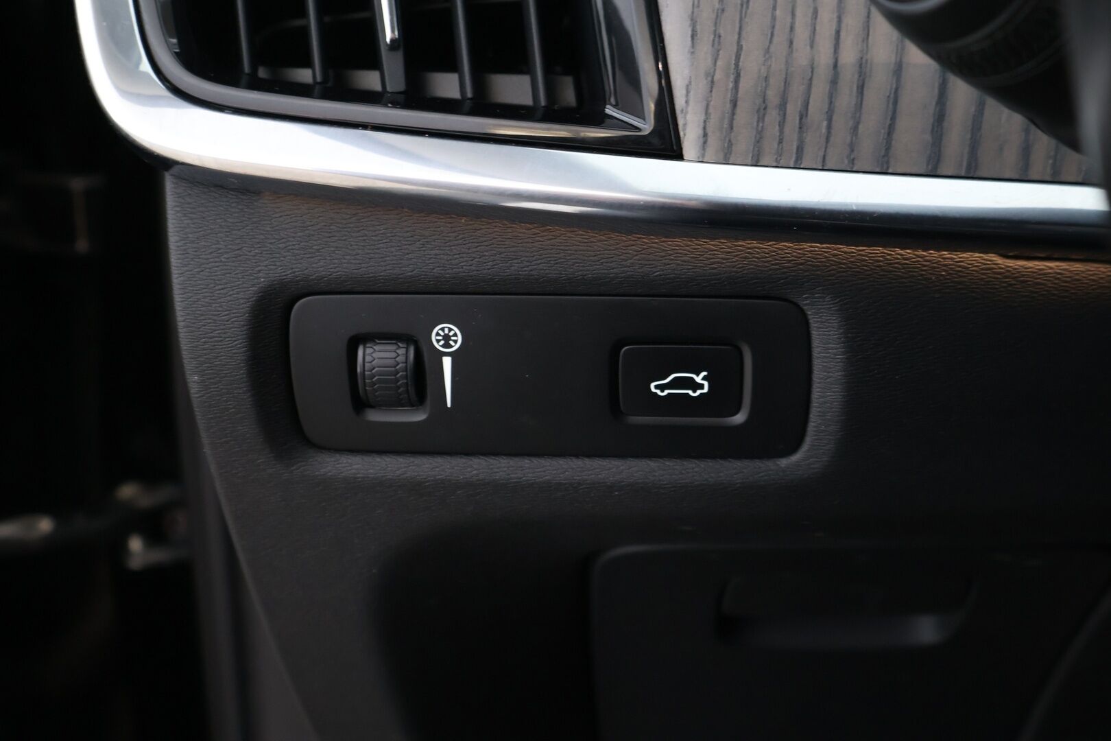 Volvo S90 2021 D3 Business Inscription Edition / Adapt.vakkari / Webasto / Peruutuskamera / Nahkaverhoilu / Suomi-auto - HULLUT JOULUT KORKOTARJOUS 2,49% 