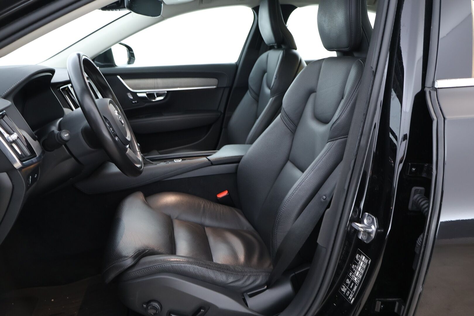 Volvo S90 2021 D3 Business Inscription Edition / Adapt.vakkari / Webasto / Peruutuskamera / Nahkaverhoilu / Suomi-auto - HULLUT JOULUT KORKOTARJOUS 2,49% 