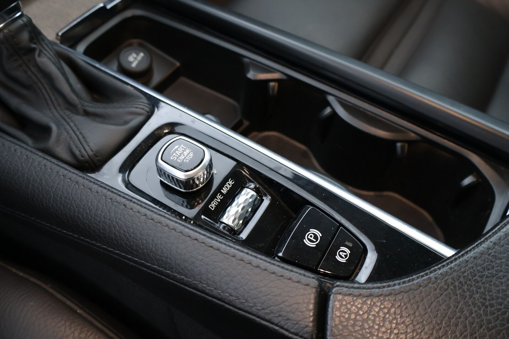 Volvo S90 2021 D3 Business Inscription Edition / Adapt.vakkari / Webasto / Peruutuskamera / Nahkaverhoilu / Suomi-auto - HULLUT JOULUT KORKOTARJOUS 2,49% 