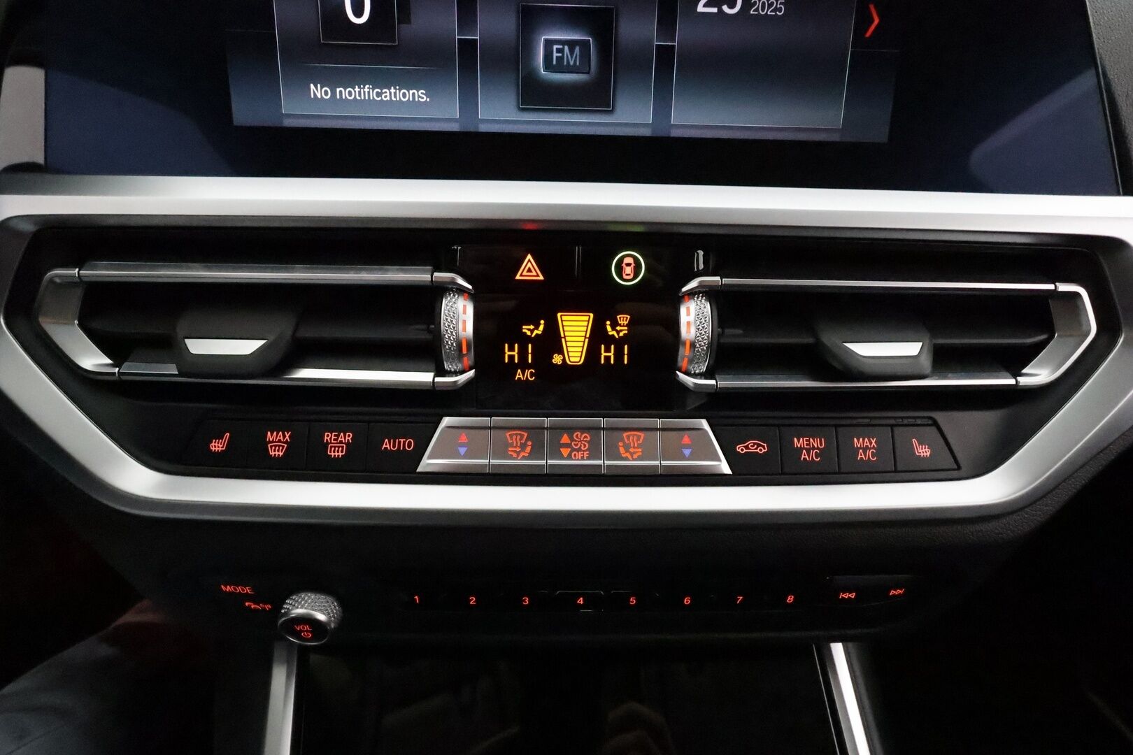 BMW 320 2020 G21 xDrive Business Sport MHEV *Vakkari / Webasto / Koukku / Hifit / LED / Puolinahat / Digimittaristo / Ratinlämmitin / Display Key - KATSO KAMPANJAHINTA! / 1.Om Suomi-auto / Merkkihuollettu ja viimeisin huolto 06/25 / Kahdet renkaat aluvanteilla - HULLU BLACKWEEK KORKOTARJOUS 2,49%